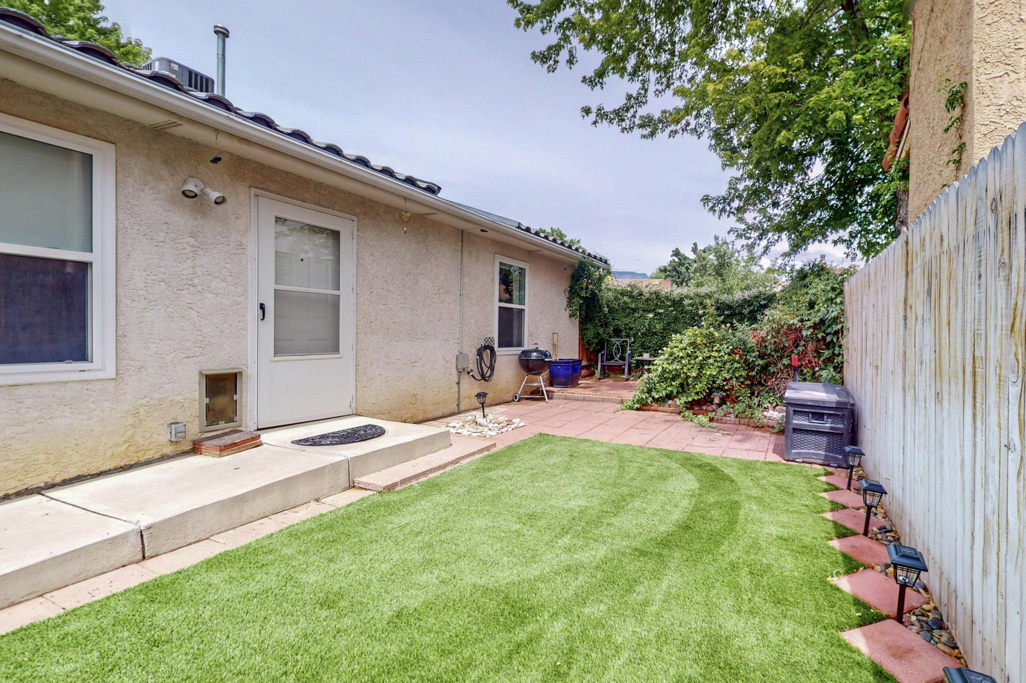 7108 Bobwhite Lane NE