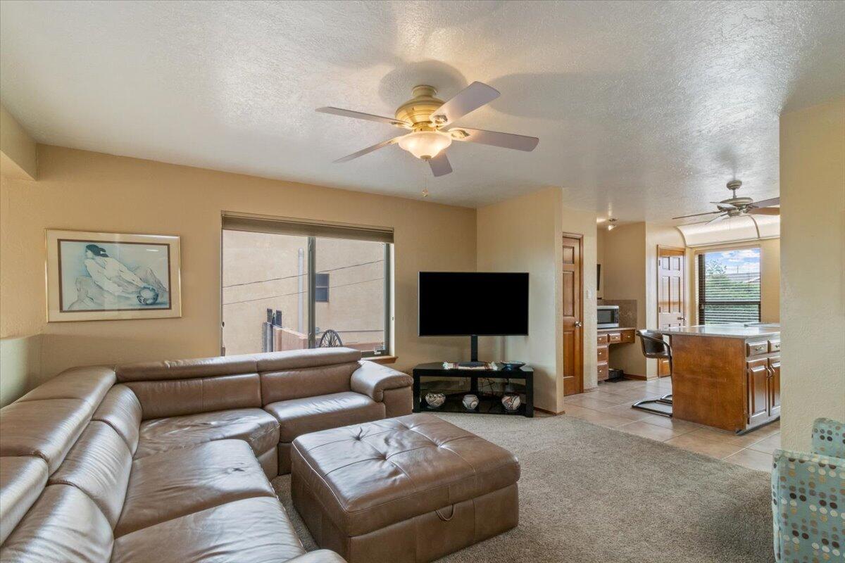 1100 Vista Grande Drive NW