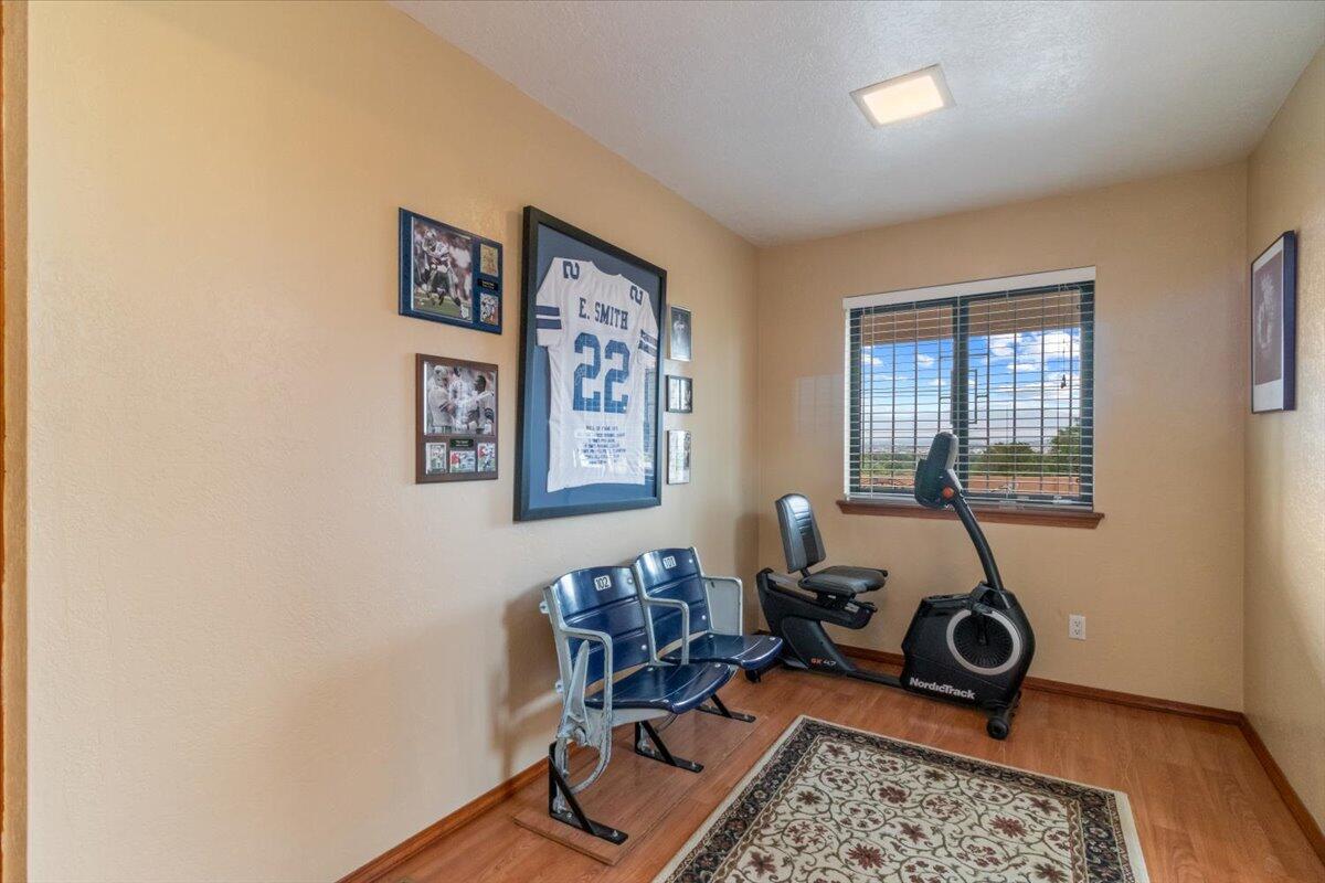 1100 Vista Grande Drive NW