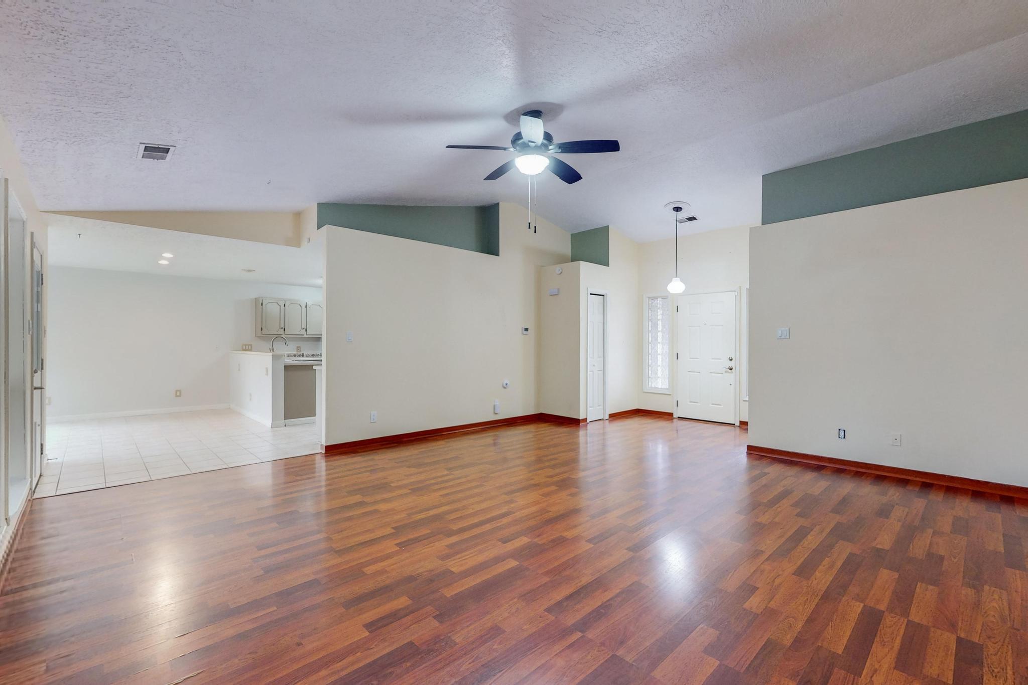 5701 Avenida Chiquita NW