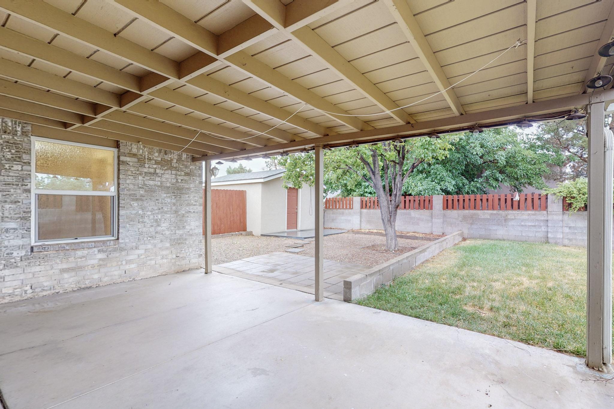 5701 Avenida Chiquita NW