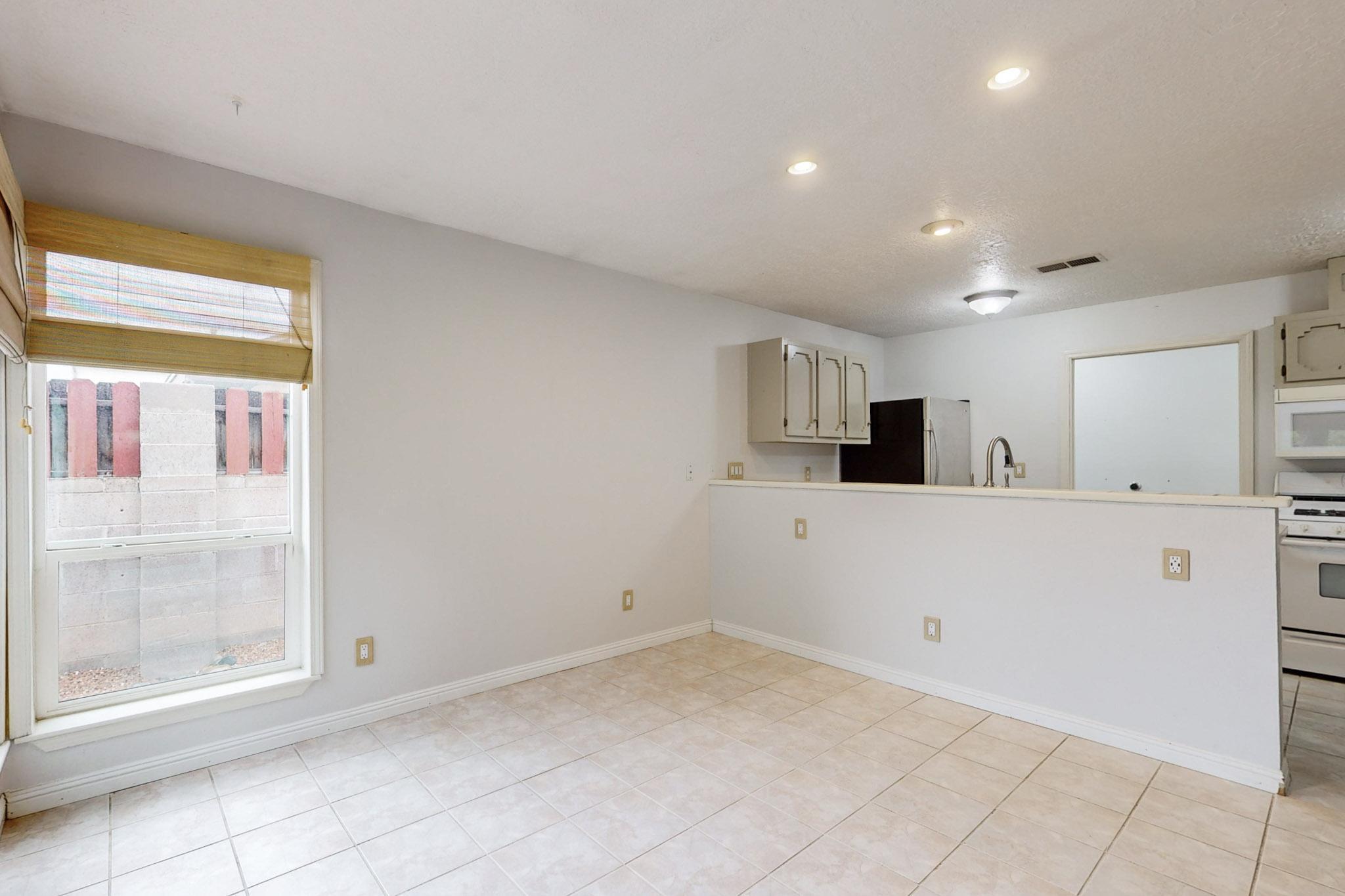 5701 Avenida Chiquita NW