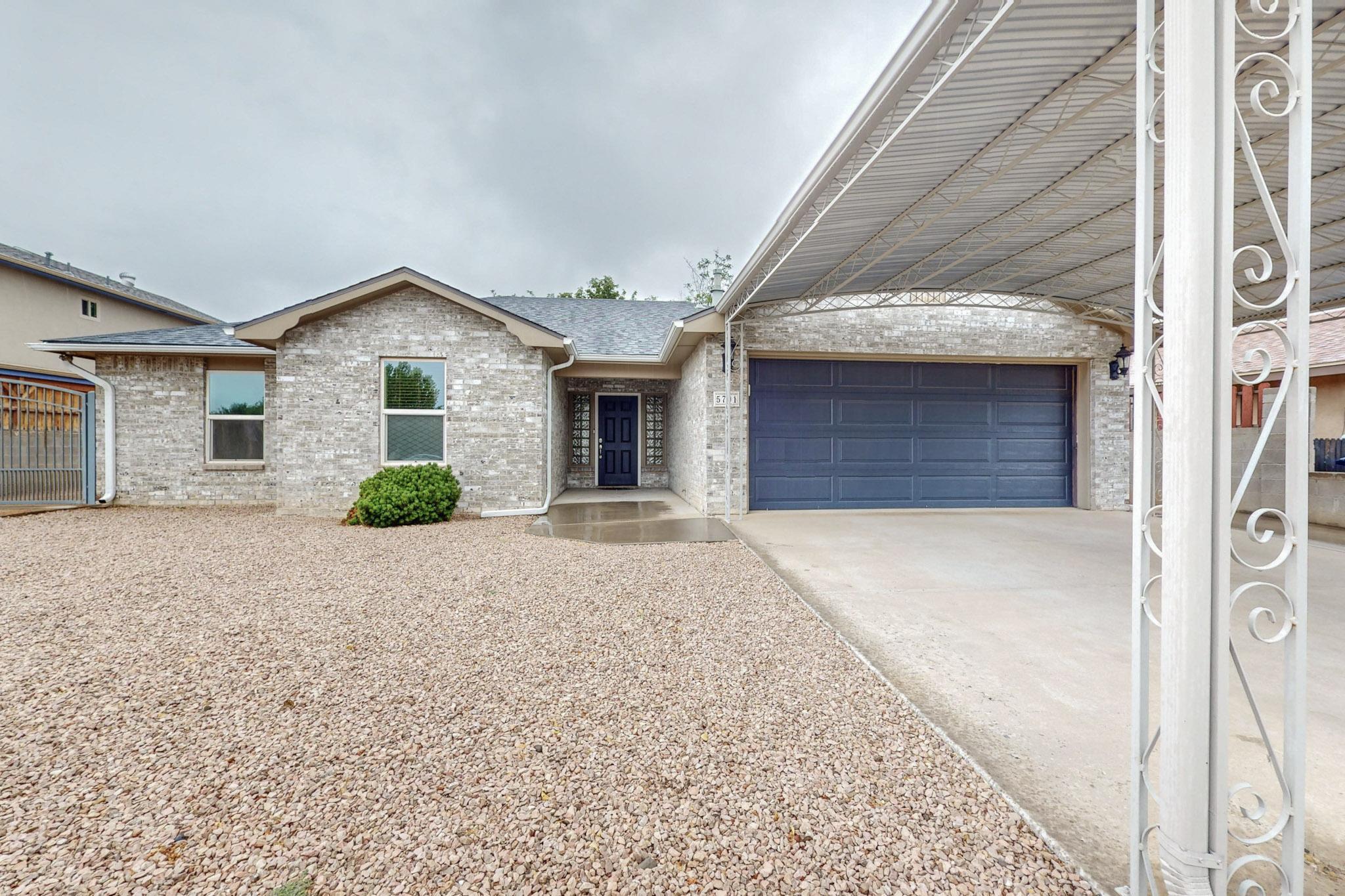 5701 Avenida Chiquita NW