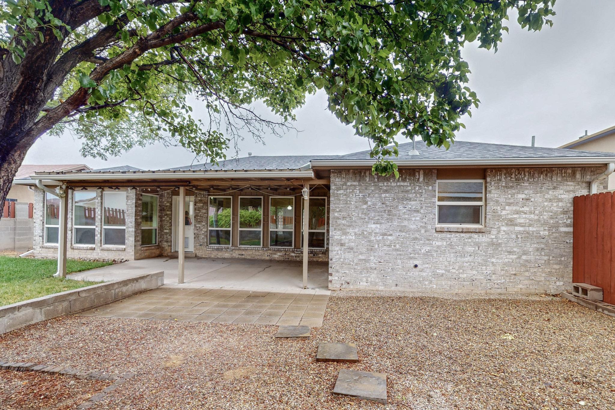 5701 Avenida Chiquita NW