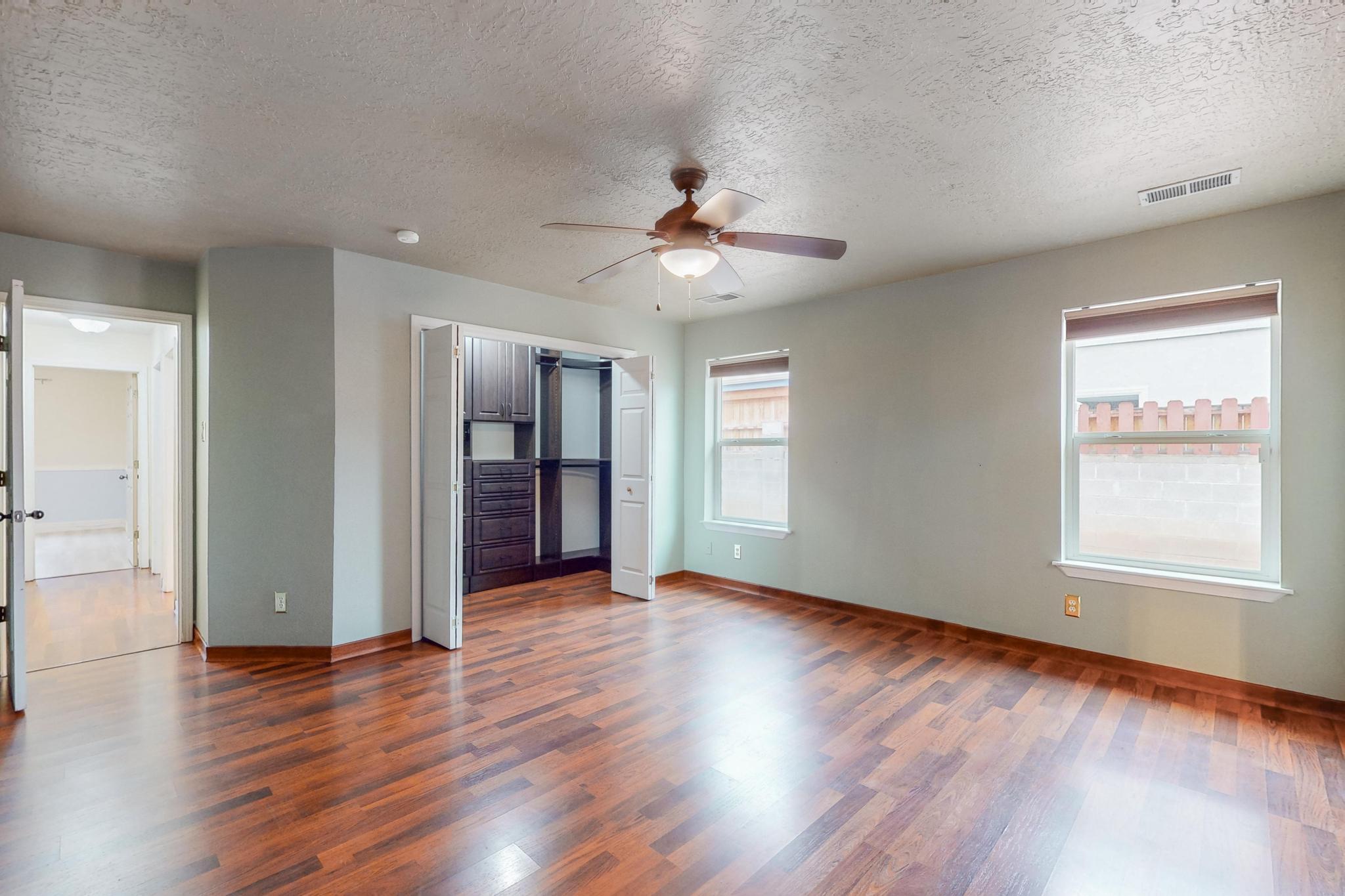 5701 Avenida Chiquita NW
