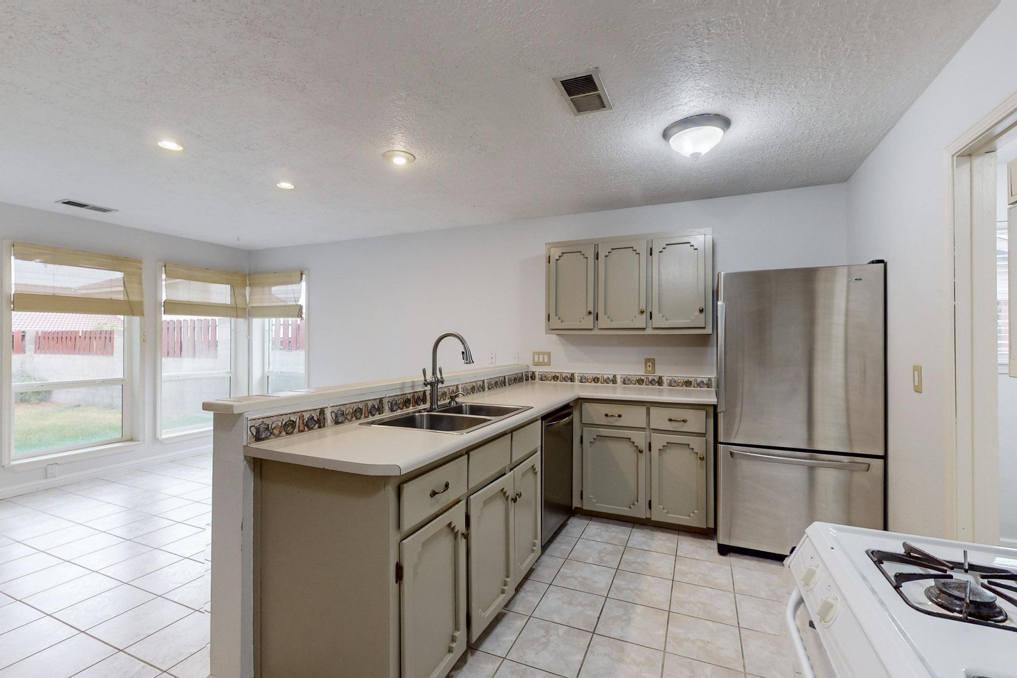 5701 Avenida Chiquita NW
