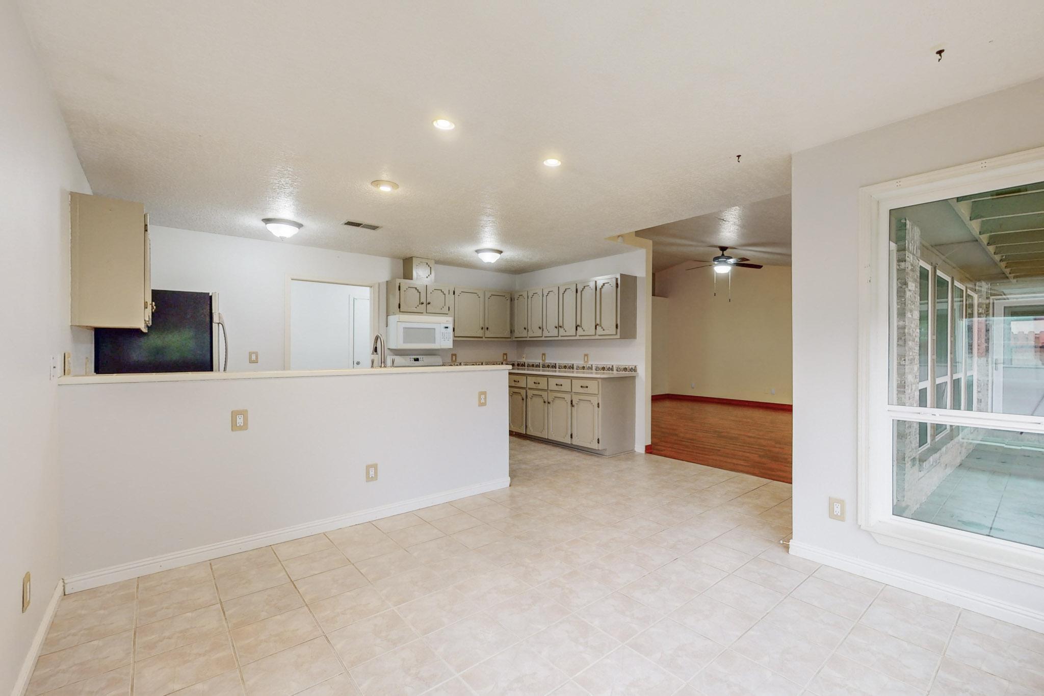 5701 Avenida Chiquita NW