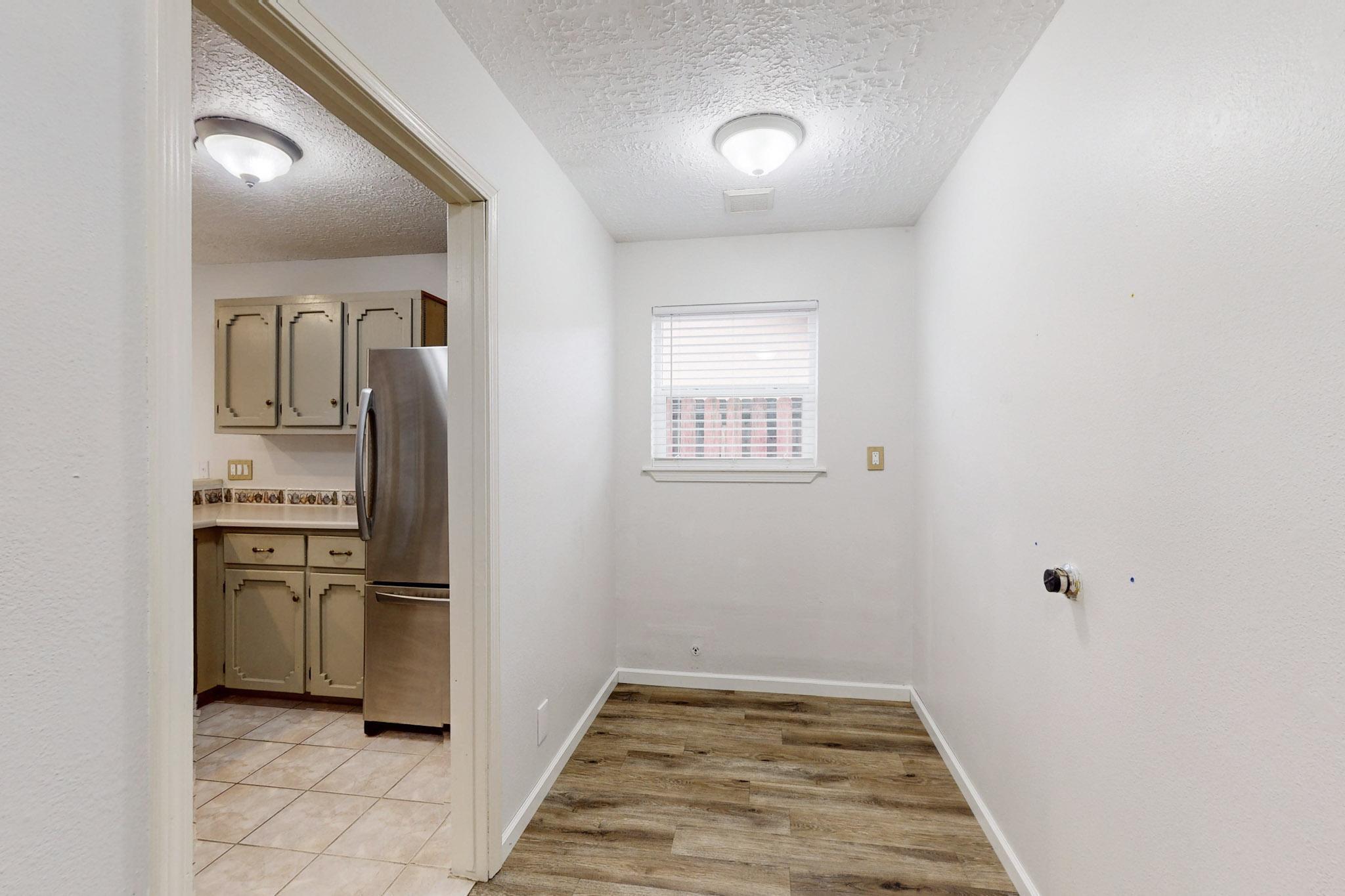 5701 Avenida Chiquita NW