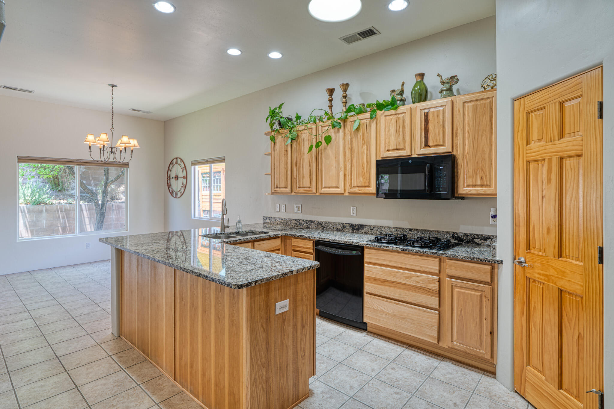 1379 Tiffany Lane SE