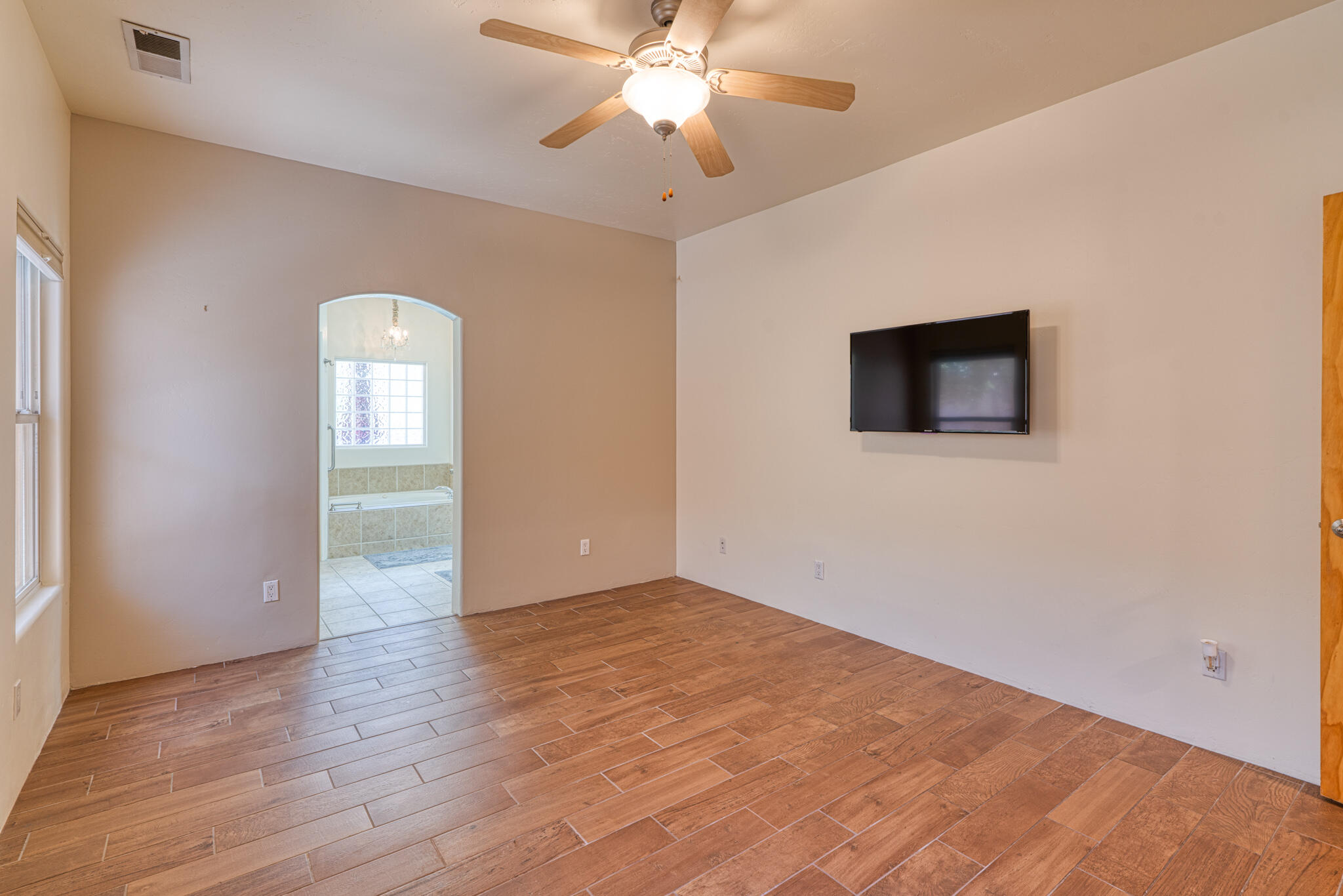 1379 Tiffany Lane SE