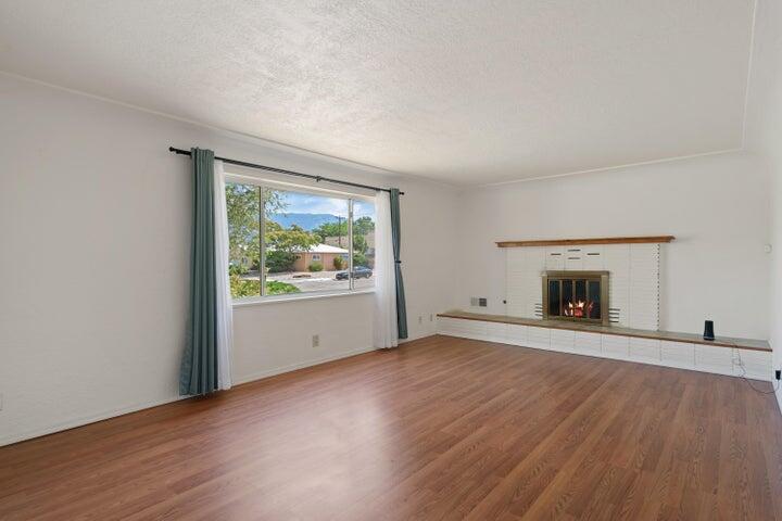 11216 Brentwood Hills Boulevard NE