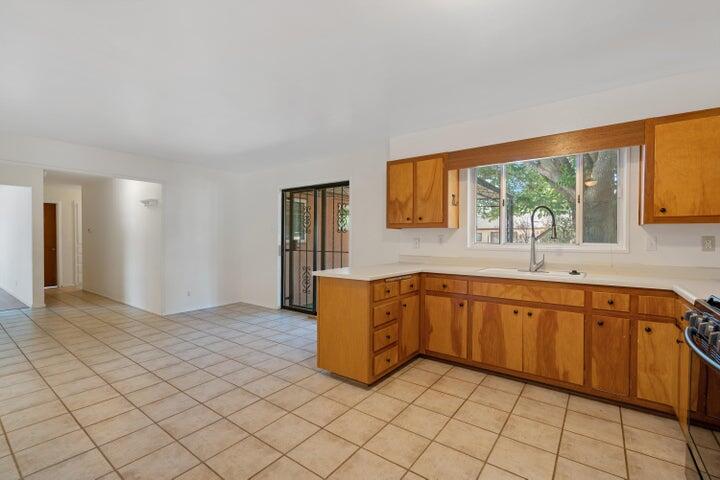 11216 Brentwood Hills Boulevard NE