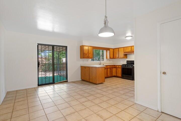 11216 Brentwood Hills Boulevard NE