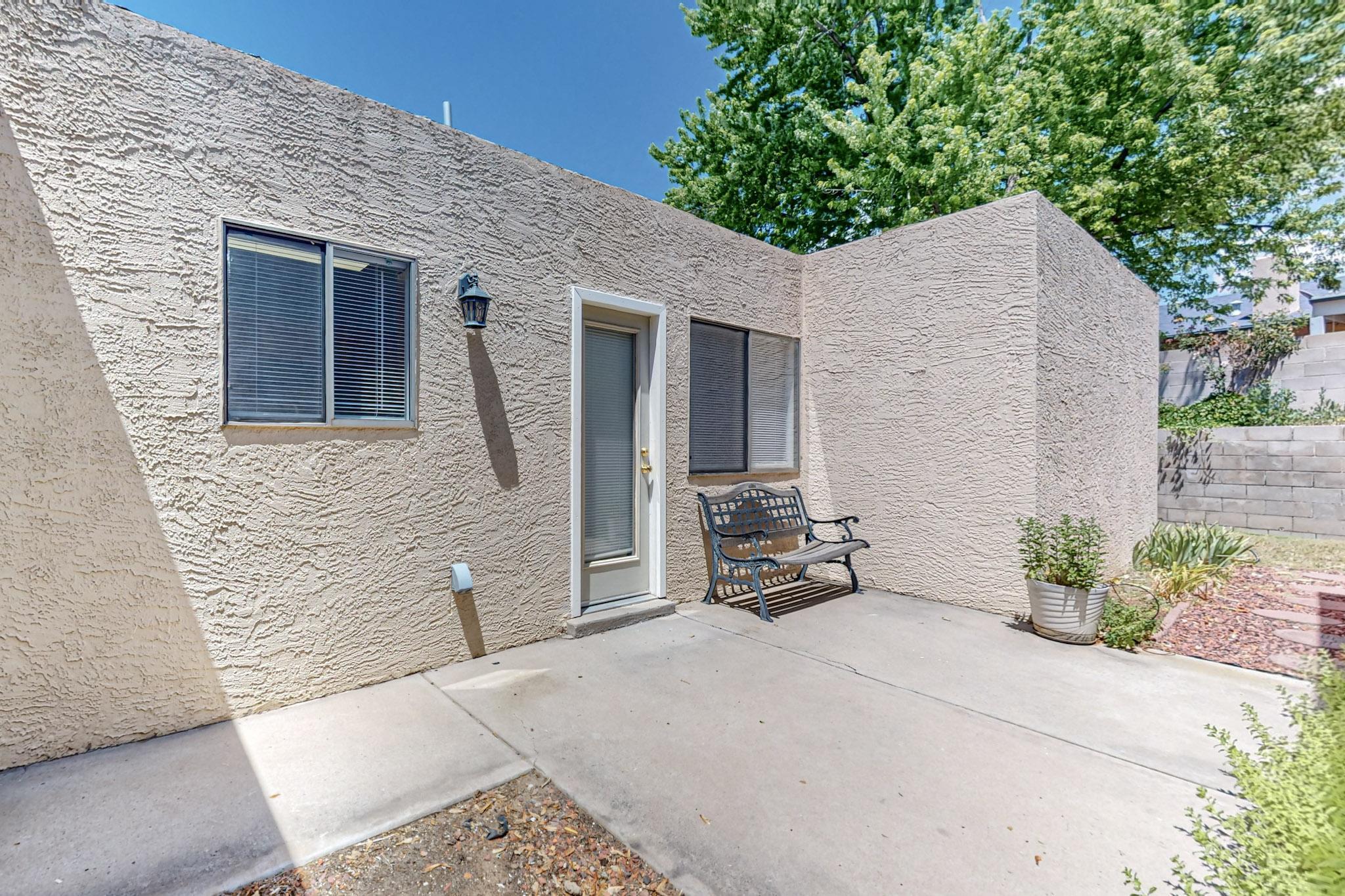 7104 Leslynne Drive NE