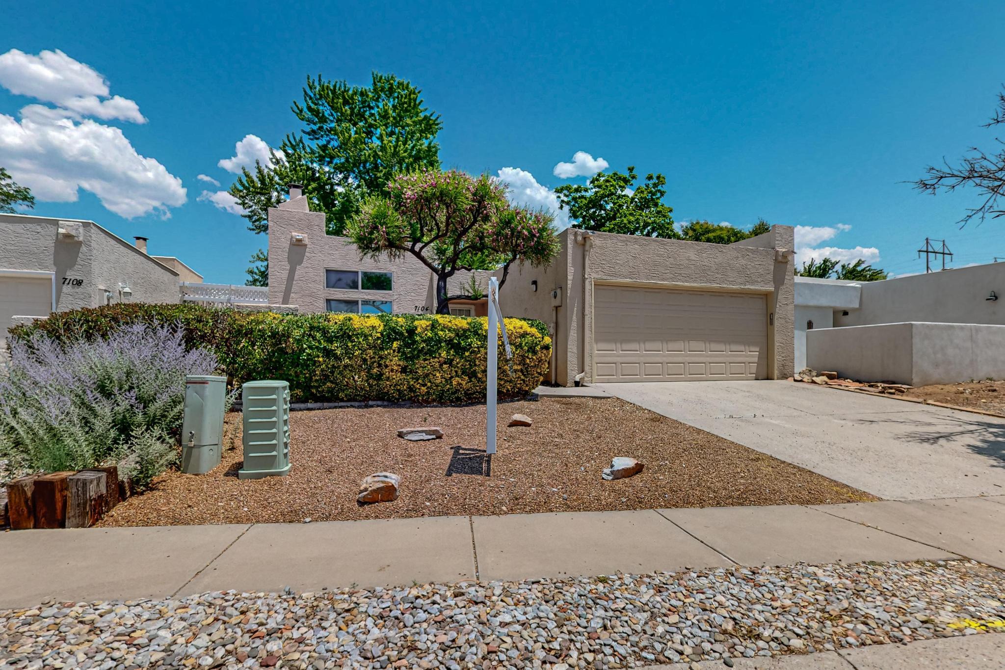 7104 Leslynne Drive NE