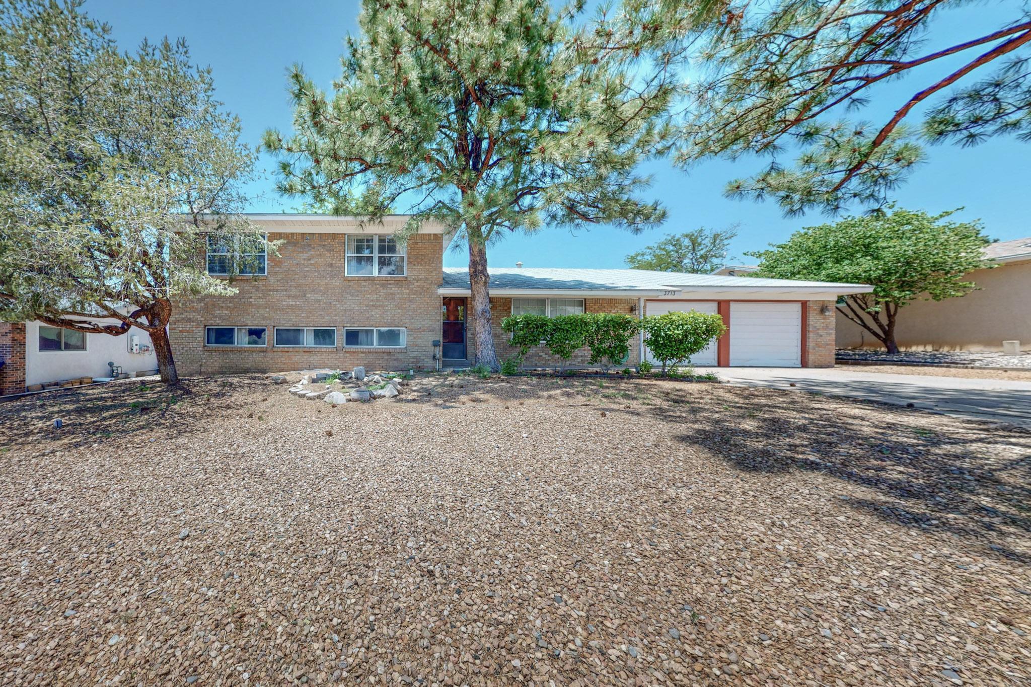 3713 Mount Rainier Drive NE