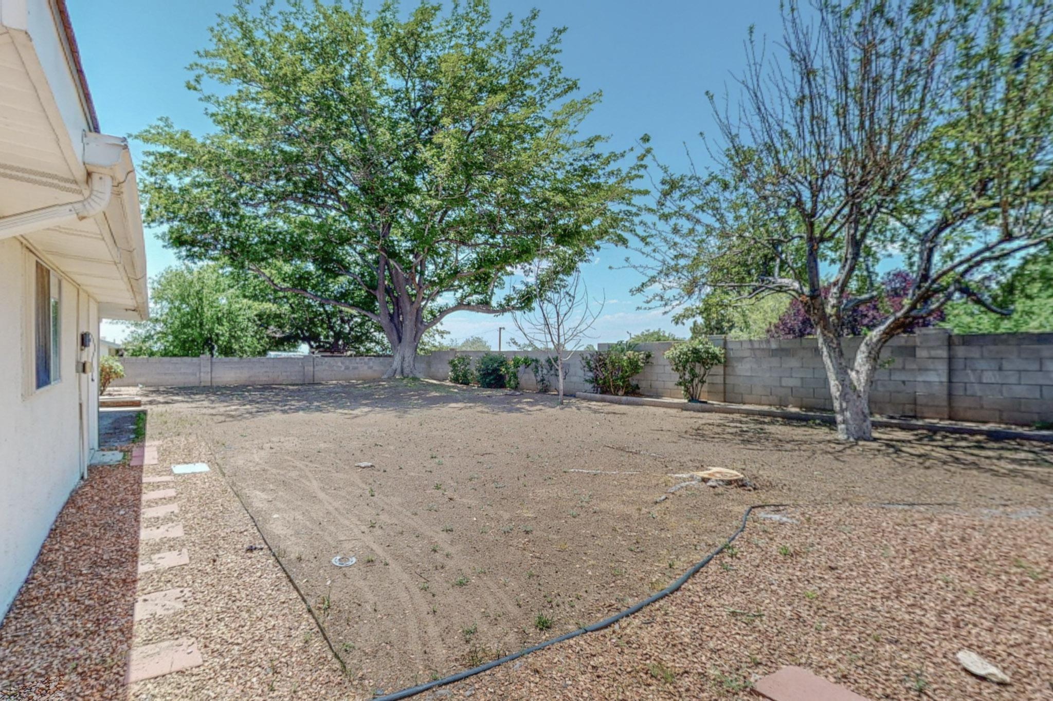 3713 Mount Rainier Drive NE