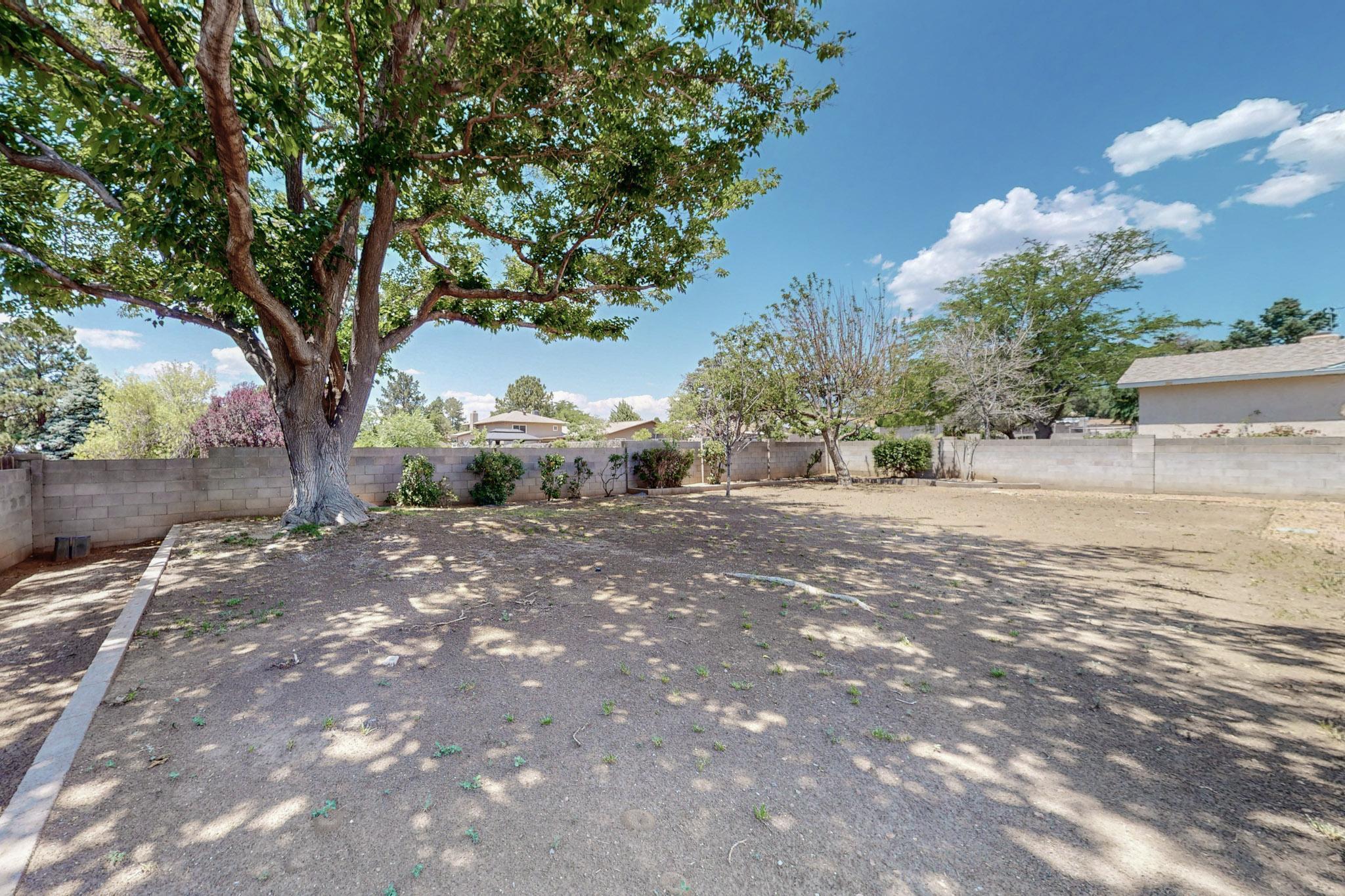 3713 Mount Rainier Drive NE