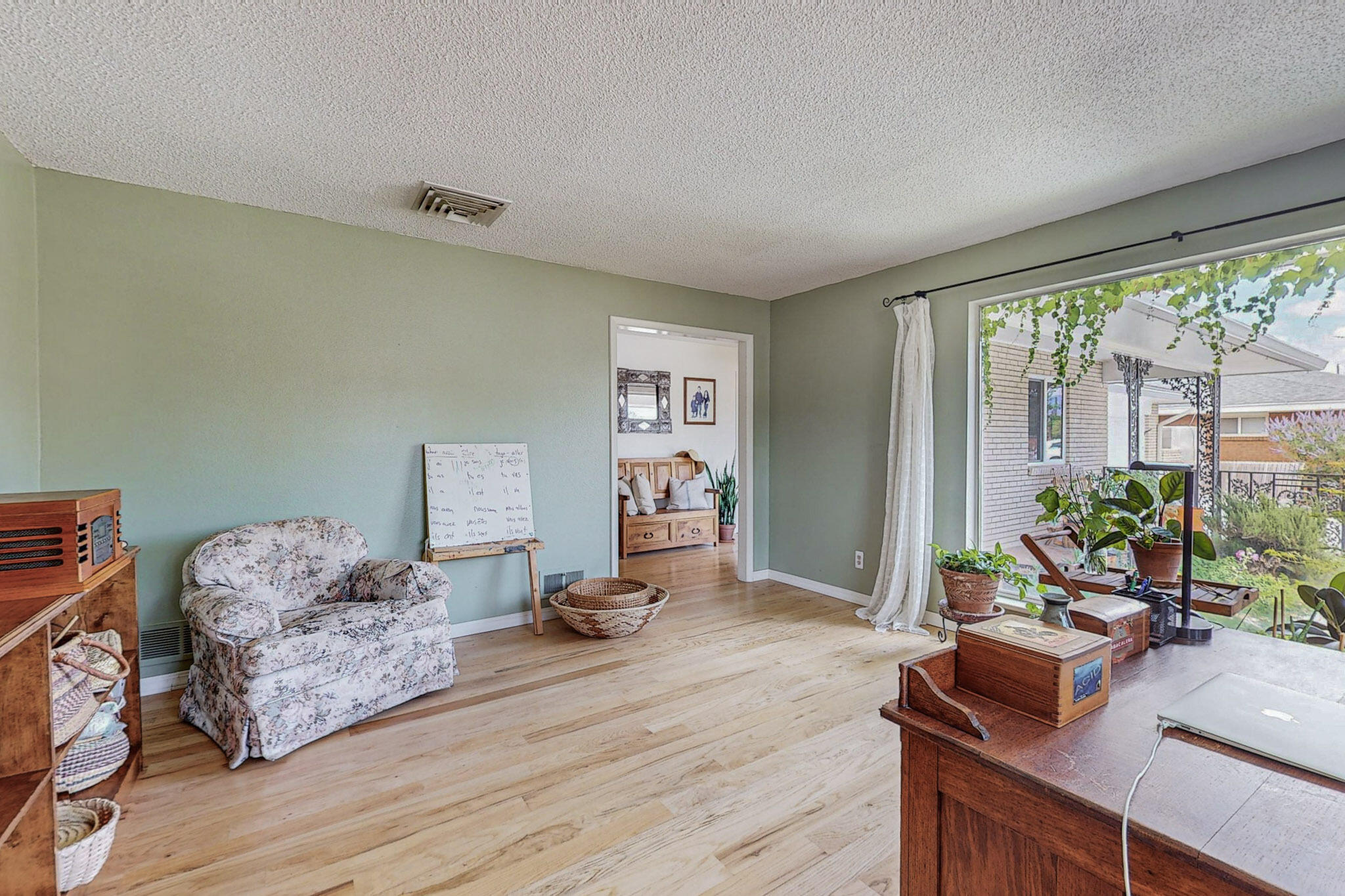 2425 Cutler Avenue NE