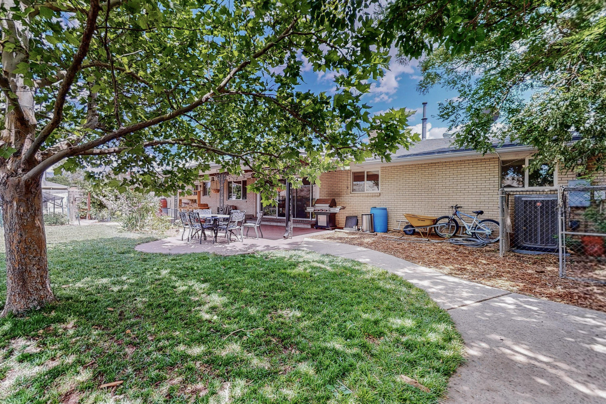 2425 Cutler Avenue NE