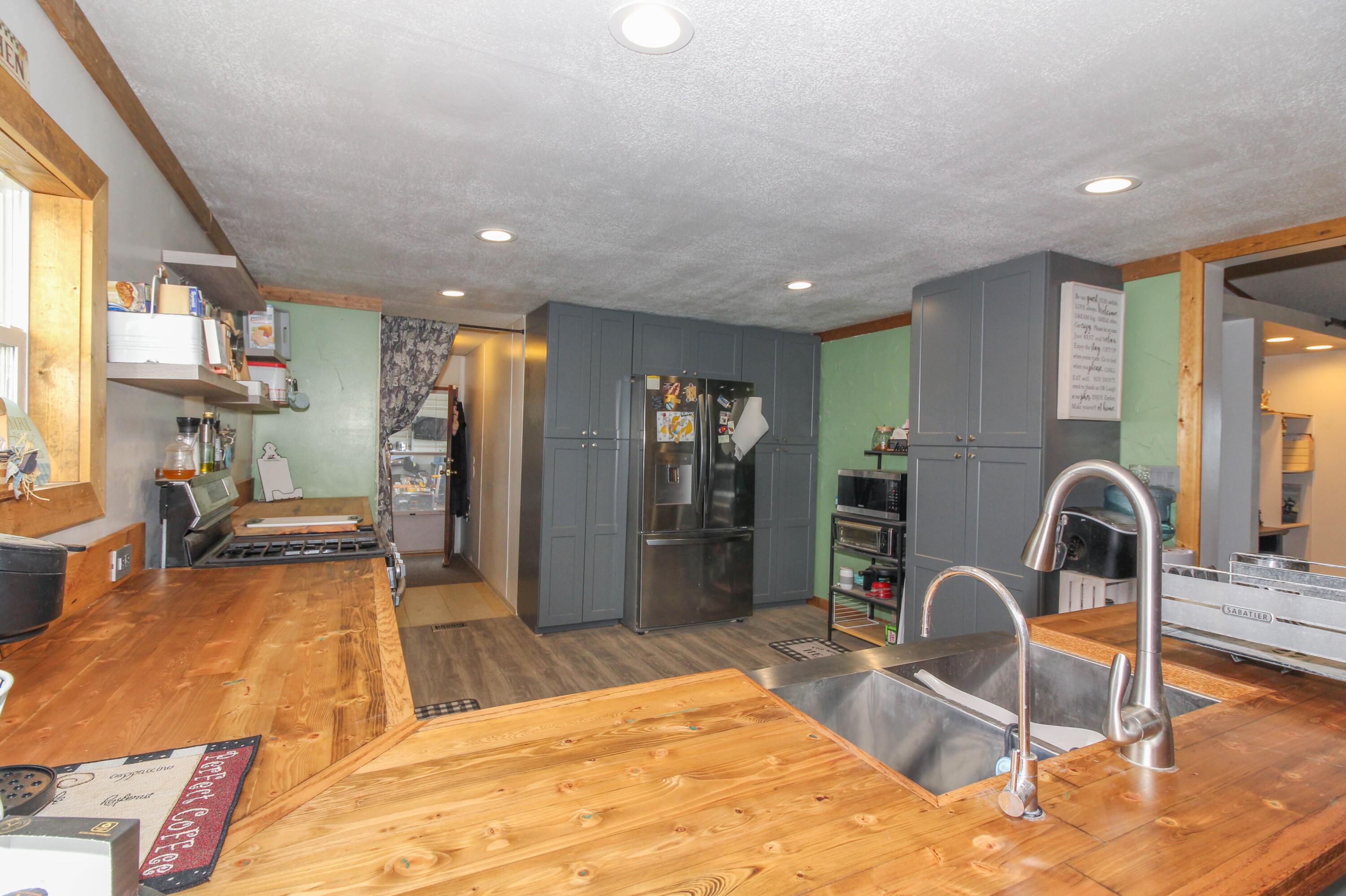 42 El Prado Drive