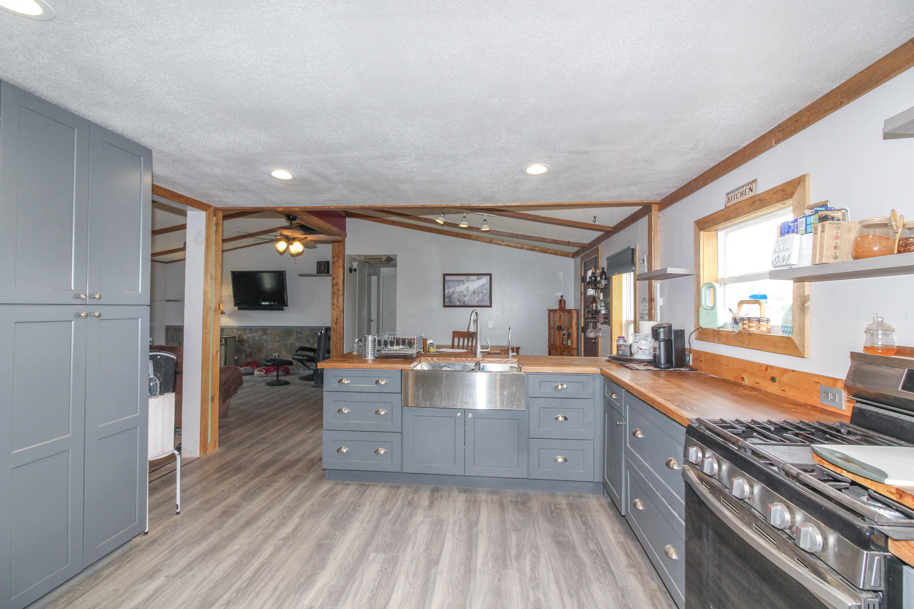 42 El Prado Drive