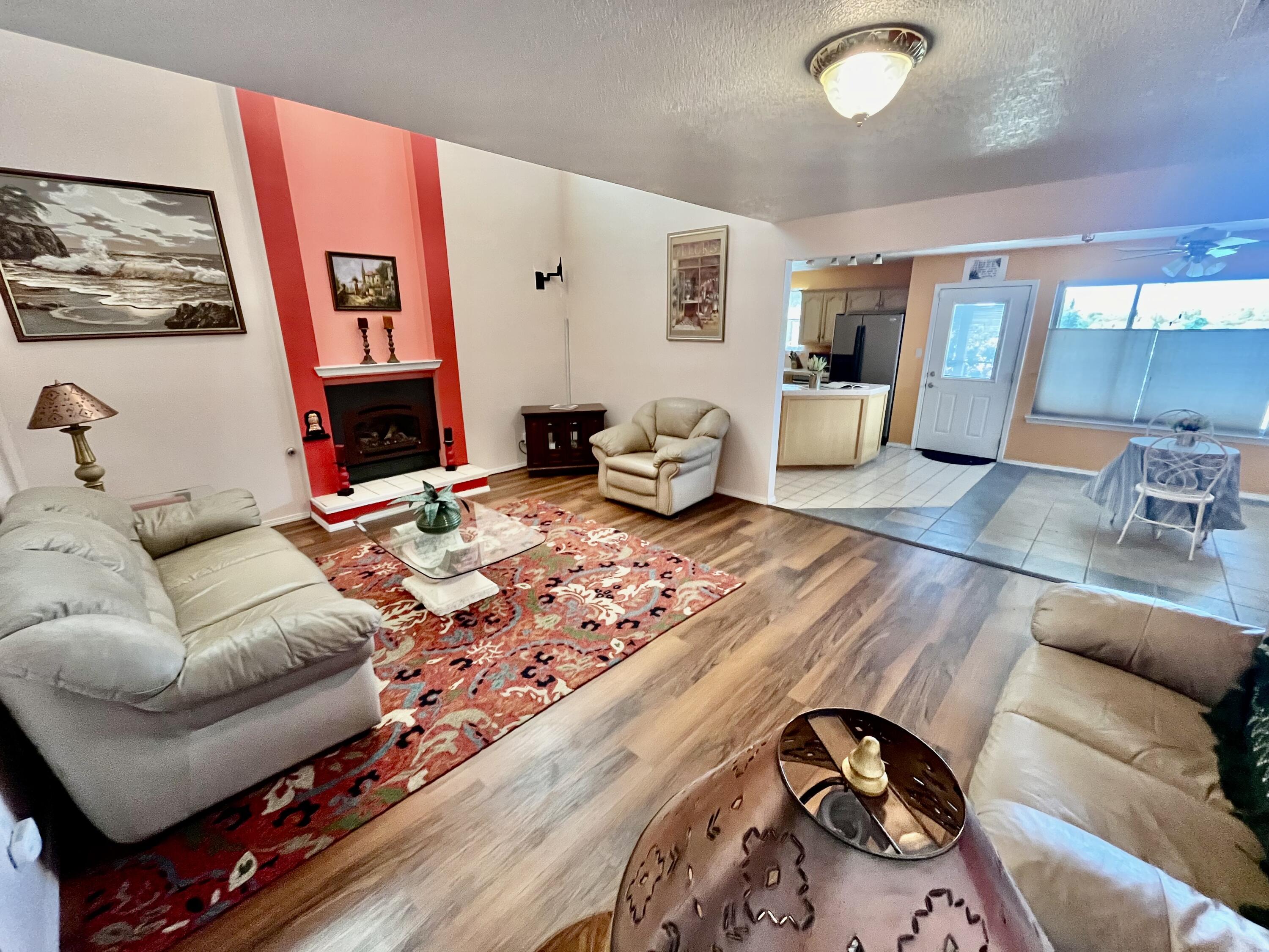 6859 Forest Hills Drive NE