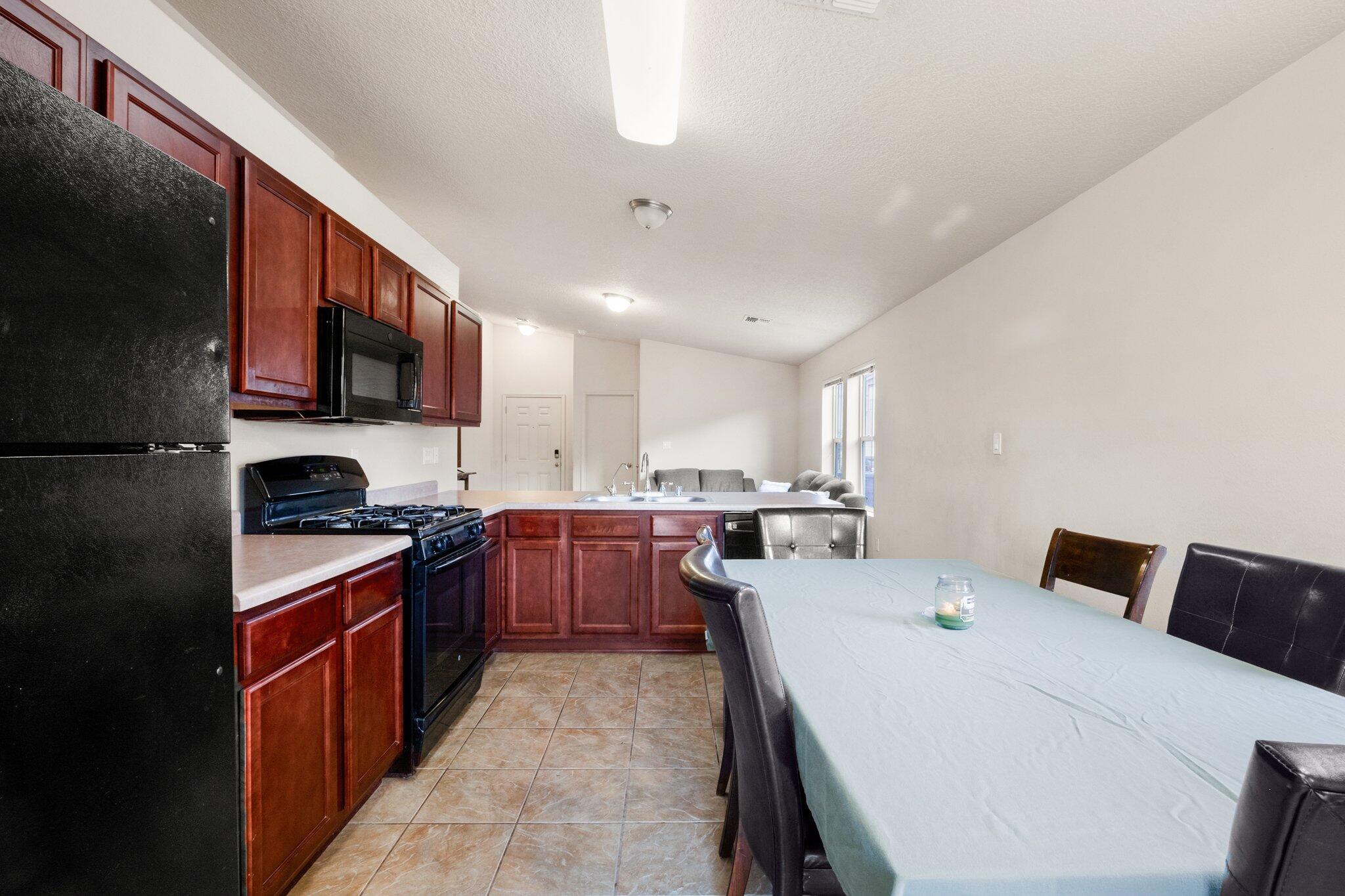 1239 Telstar Loop NW