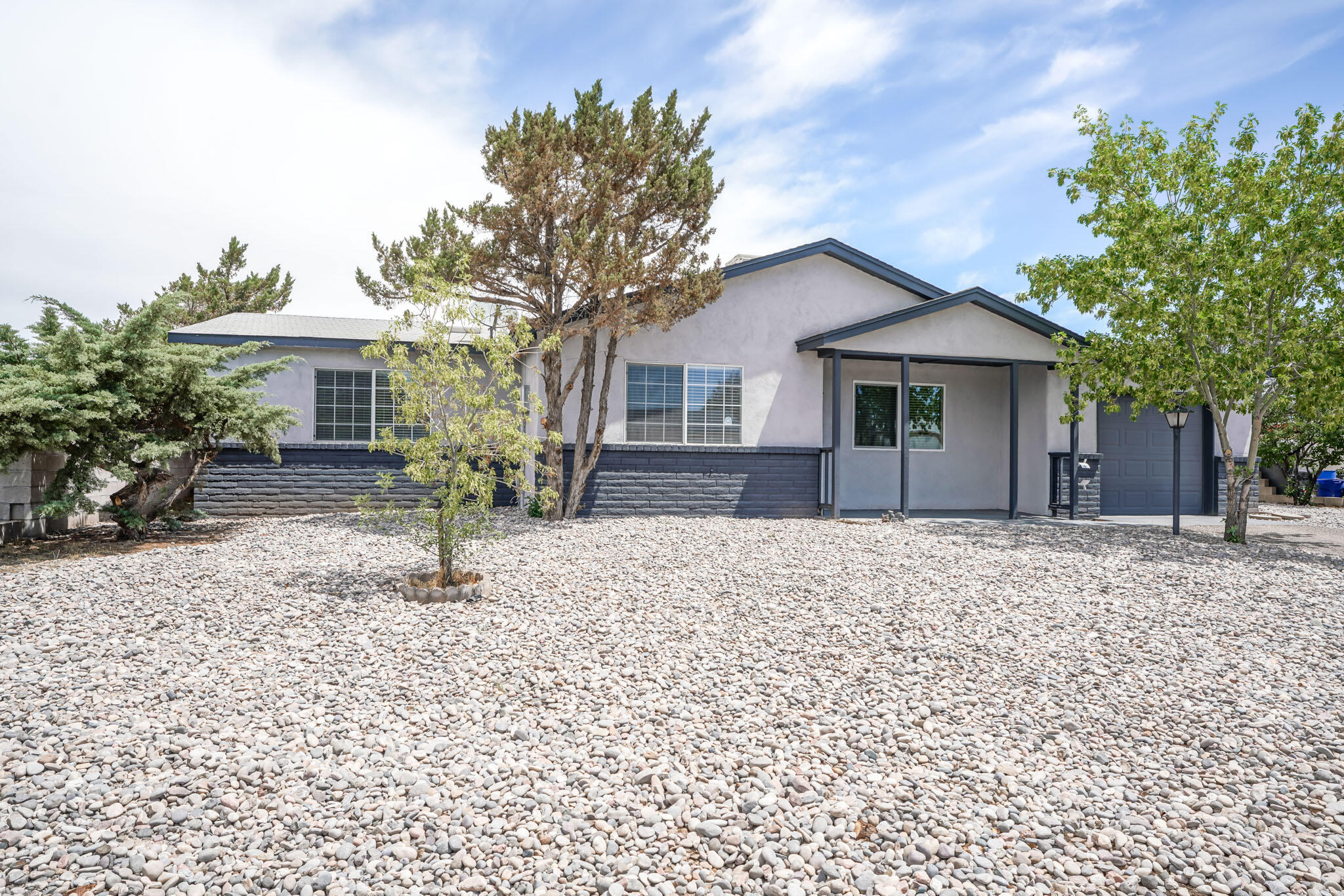 214 Sommerset Drive SE
