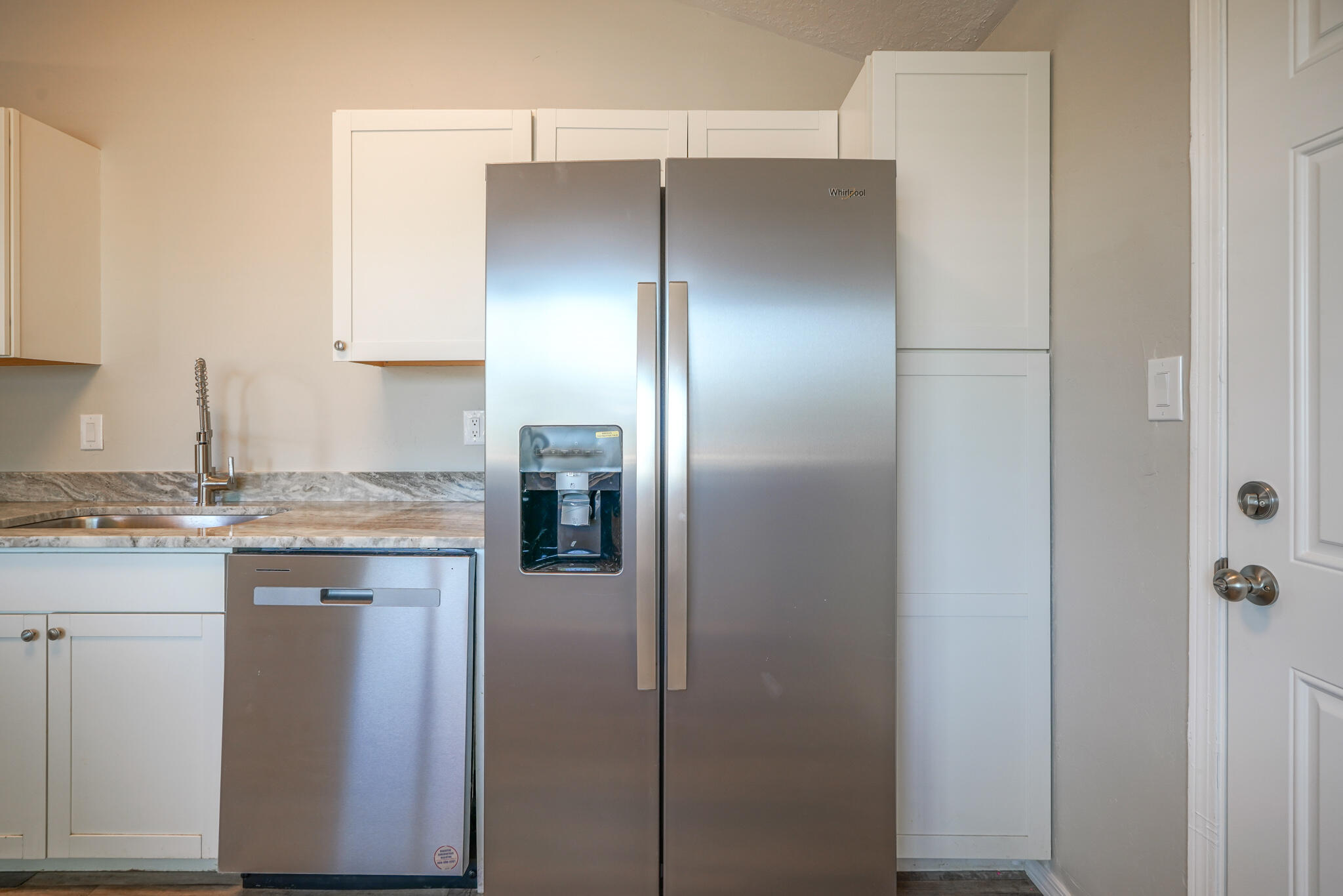 214 Sommerset Drive SE