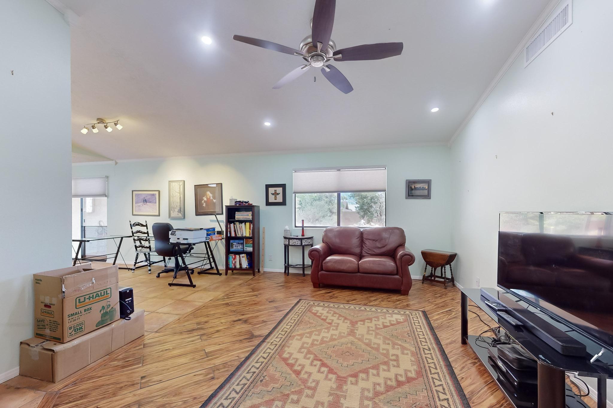 1968 Roanoke Drive NE