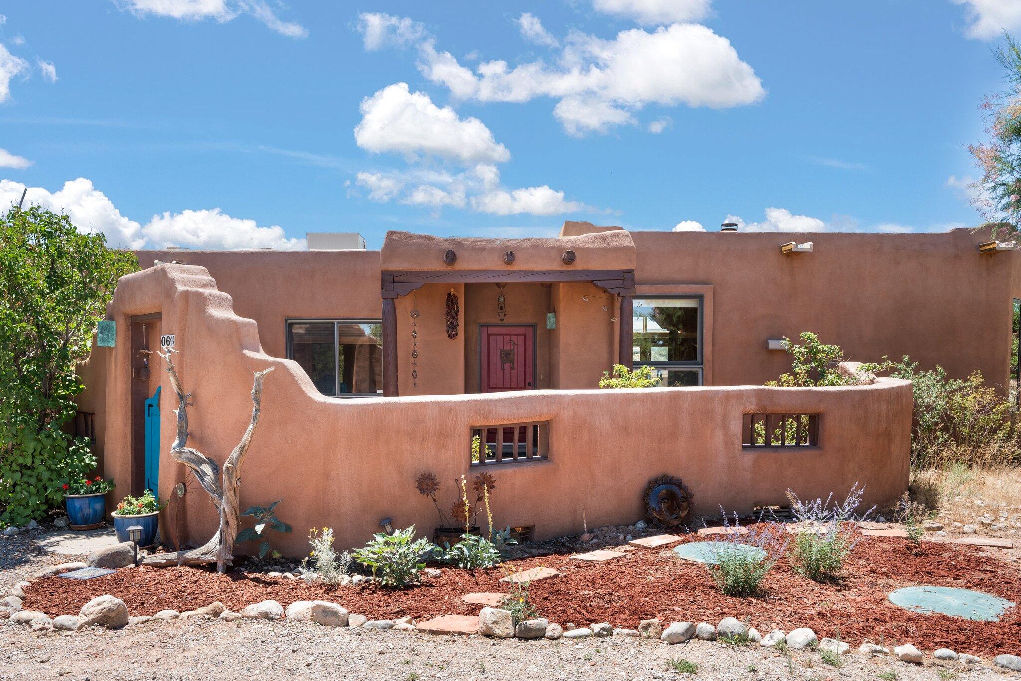 6 Las Huertas Road