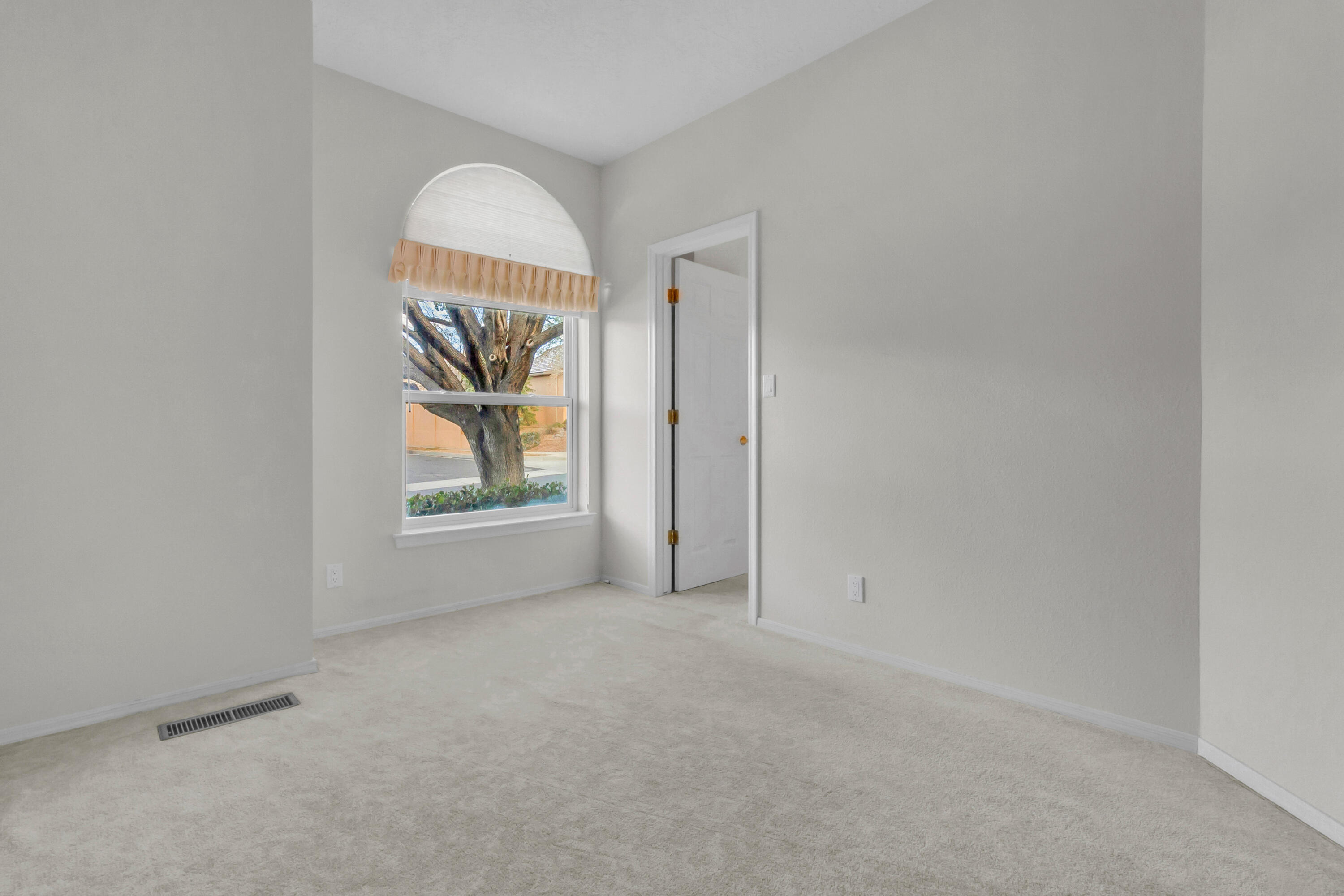 1426 Canyon Hills Drive NE
