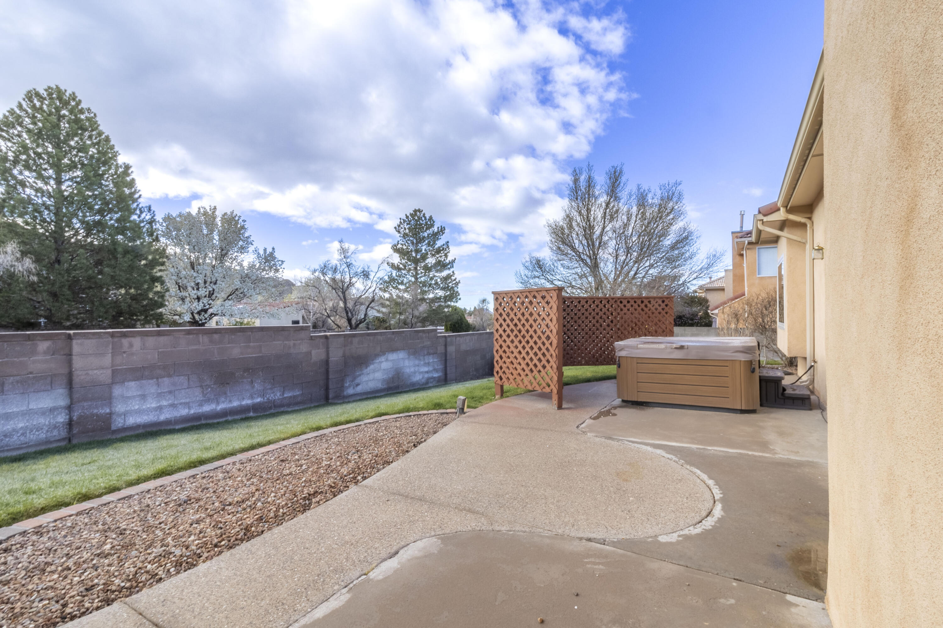 1426 Canyon Hills Drive NE