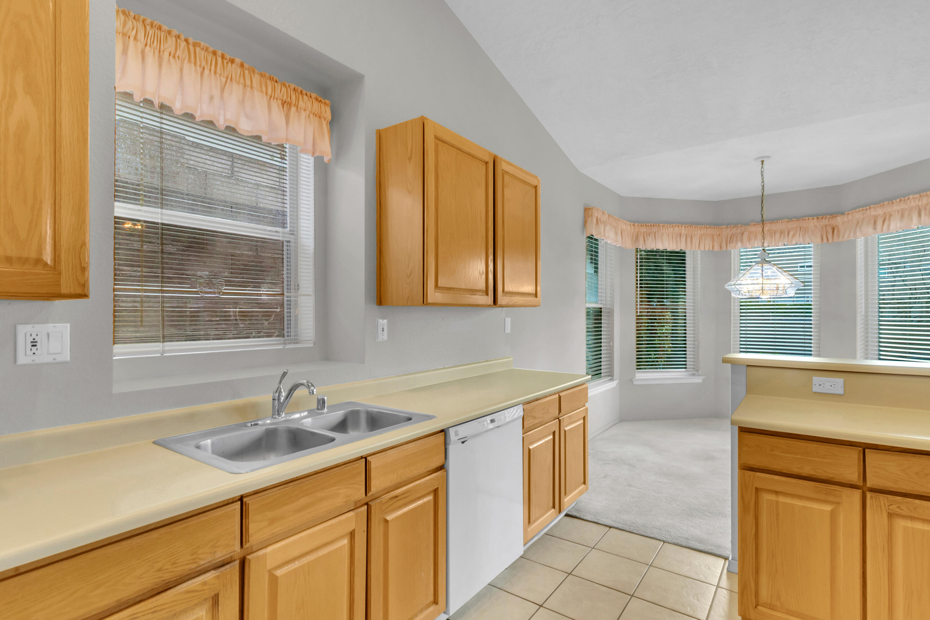 1426 Canyon Hills Drive NE