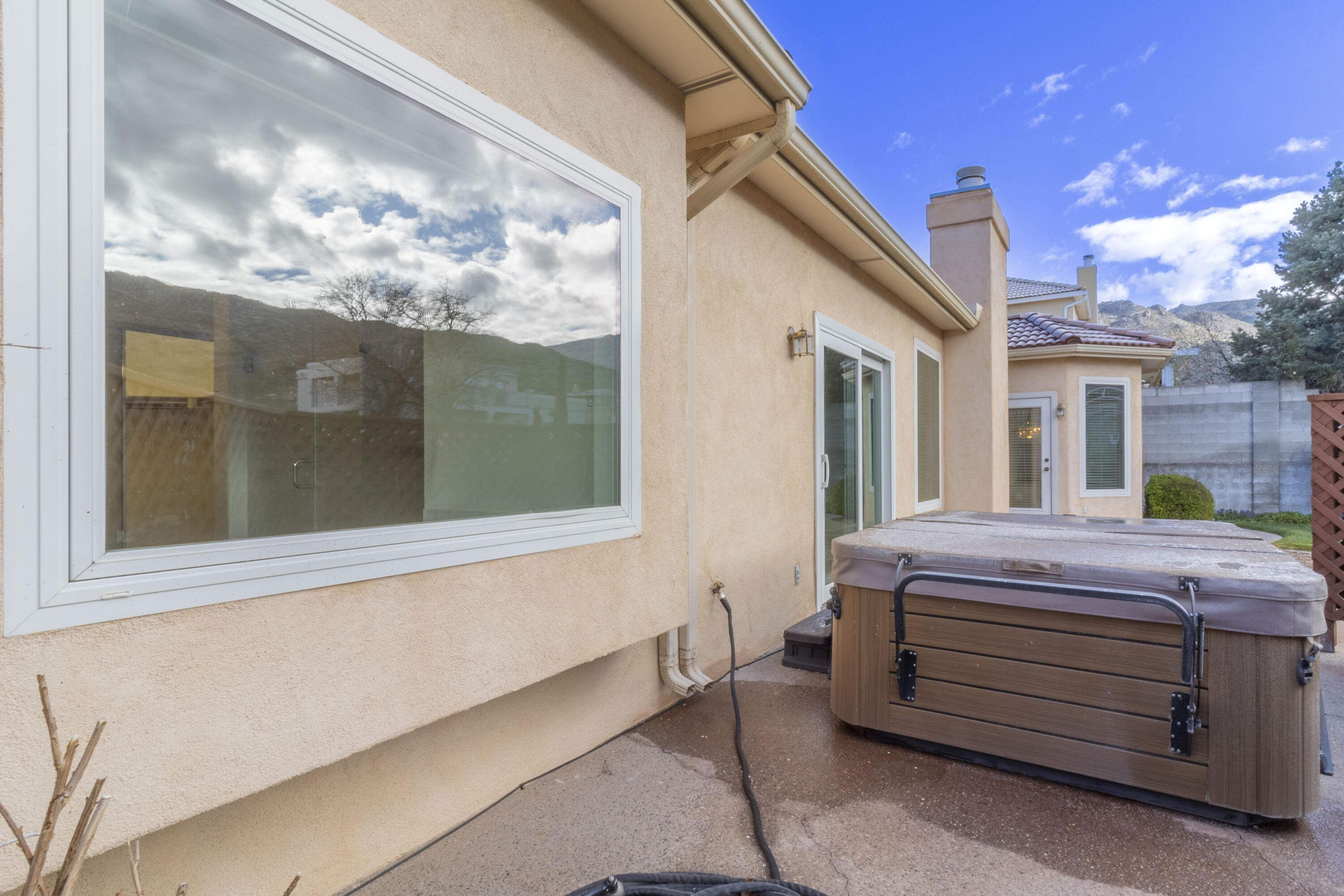 1426 Canyon Hills Drive NE