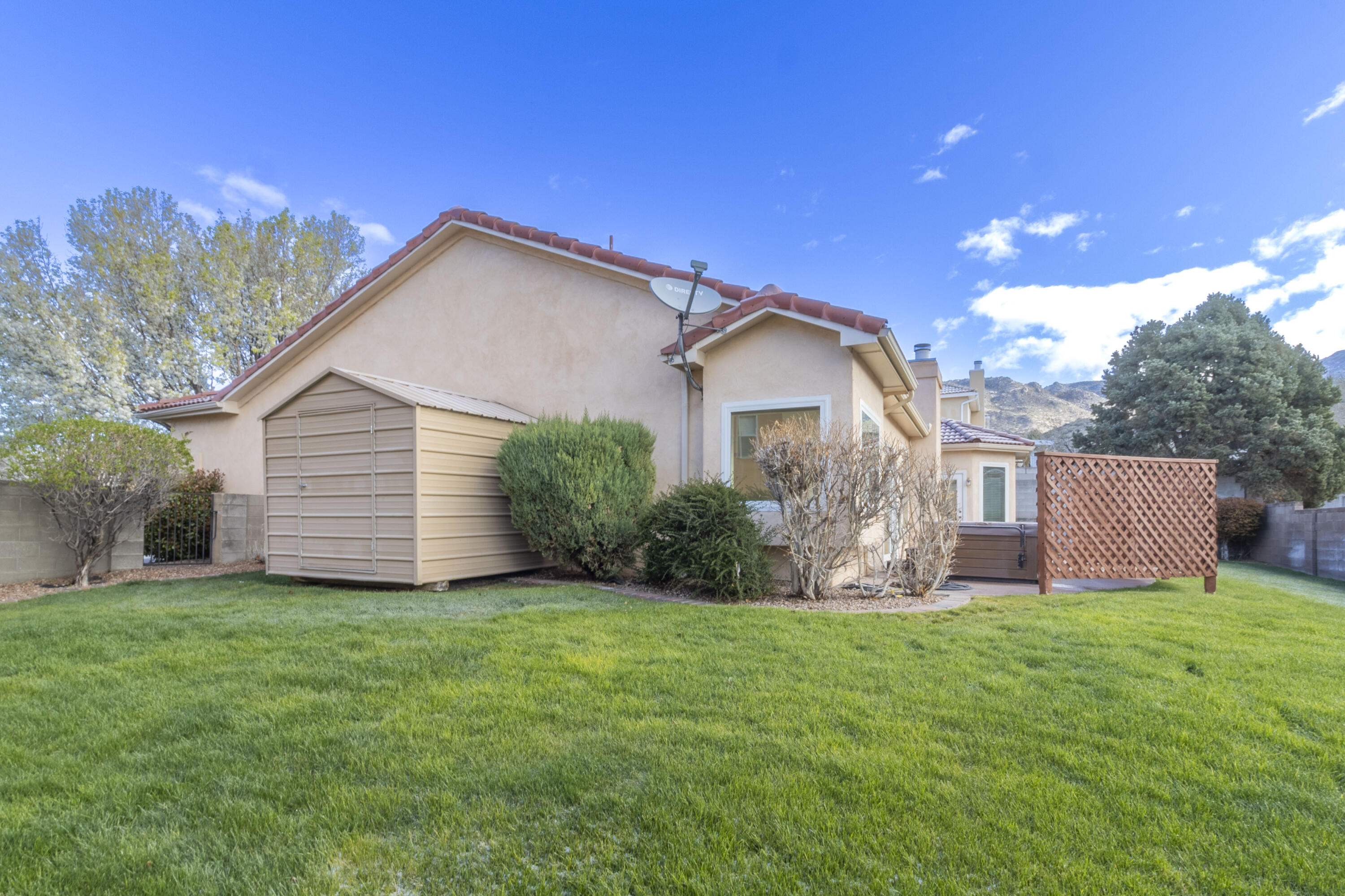 1426 Canyon Hills Drive NE