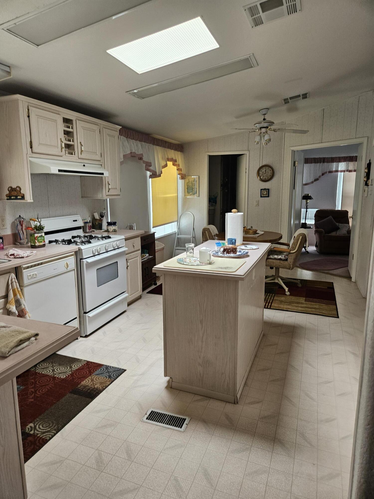 127 Sunrise Bluffs Drive