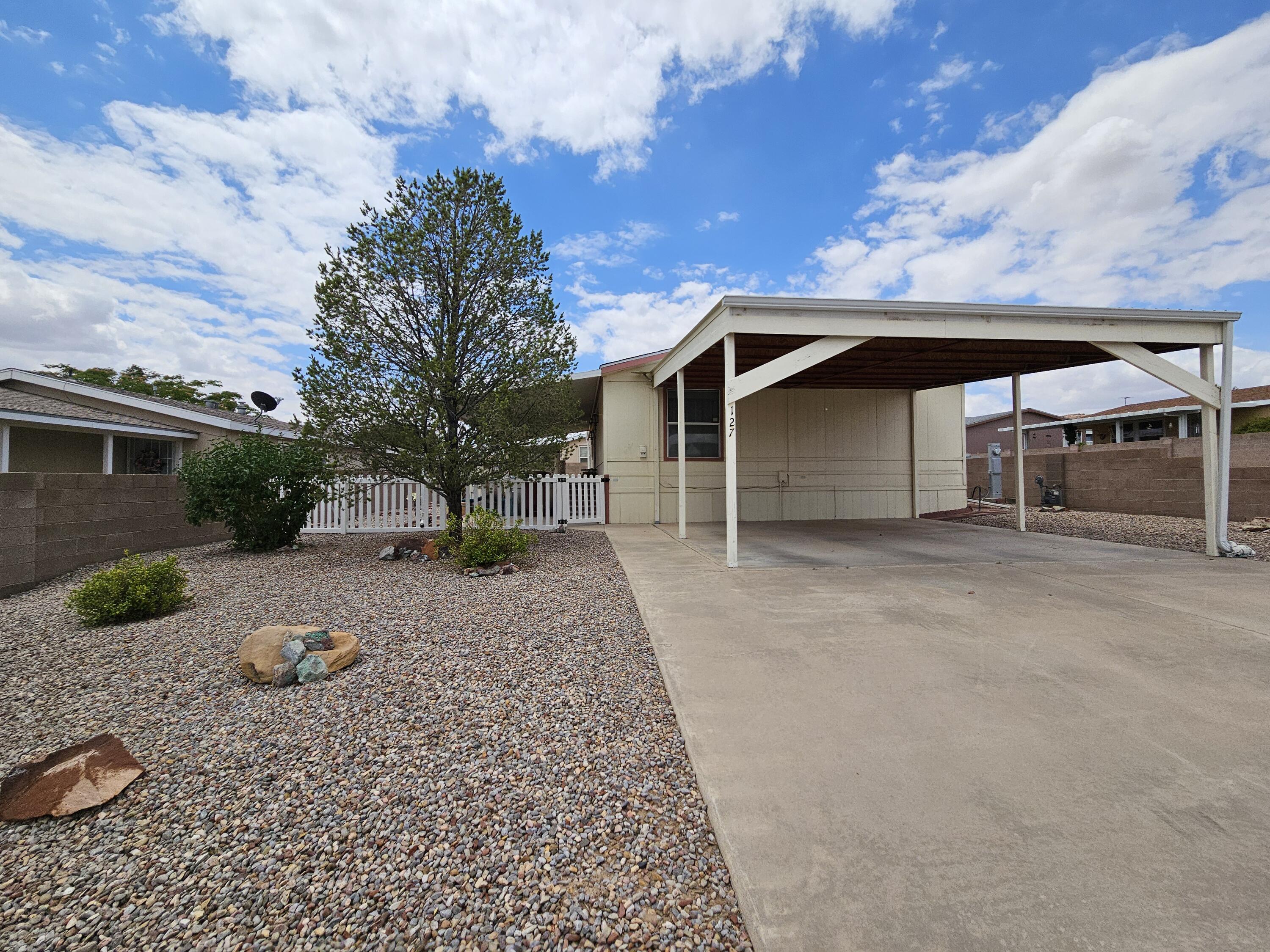 127 Sunrise Bluffs Drive