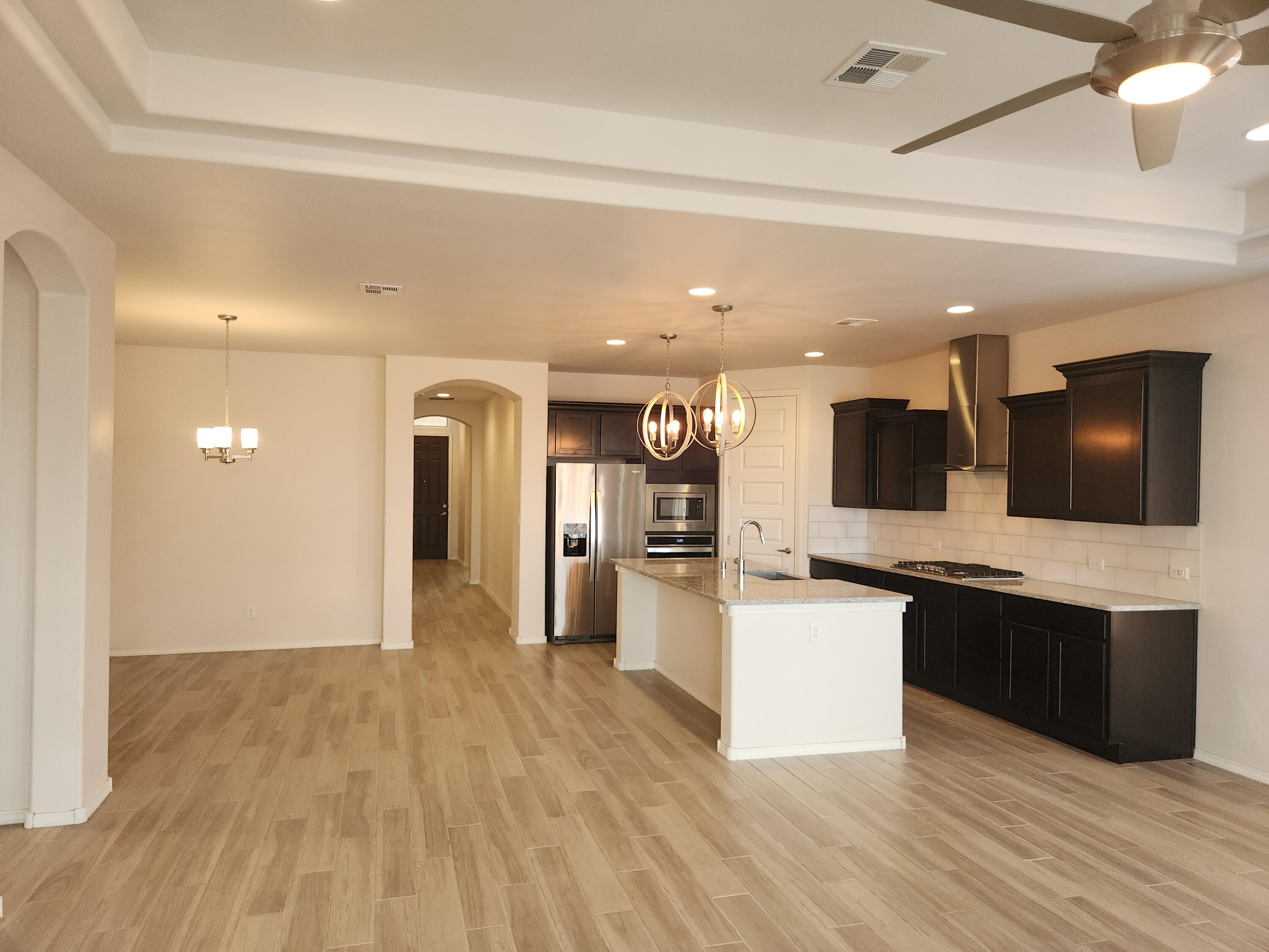 4340 Golden Eagle Loop NE