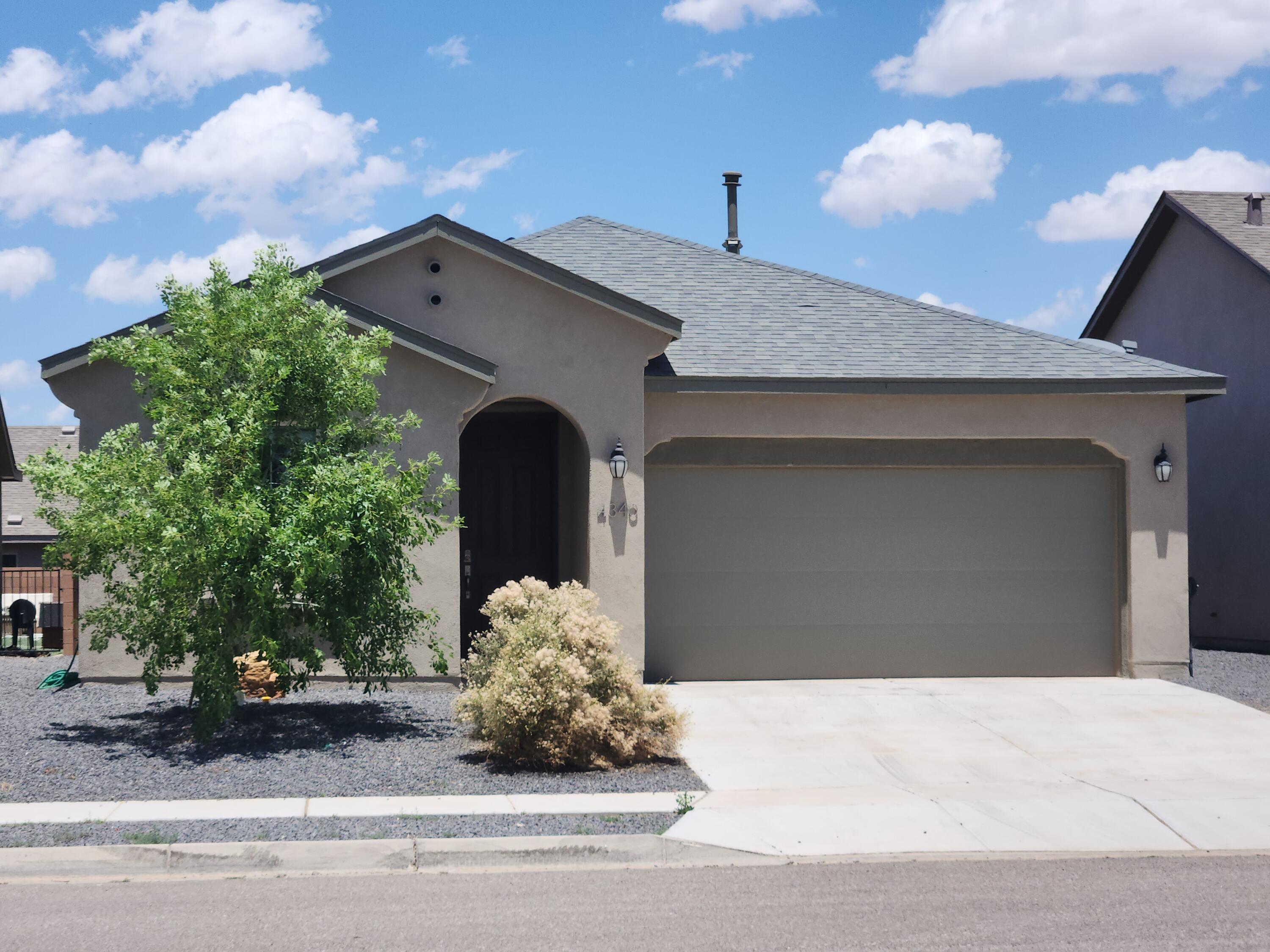 4340 Golden Eagle Loop NE