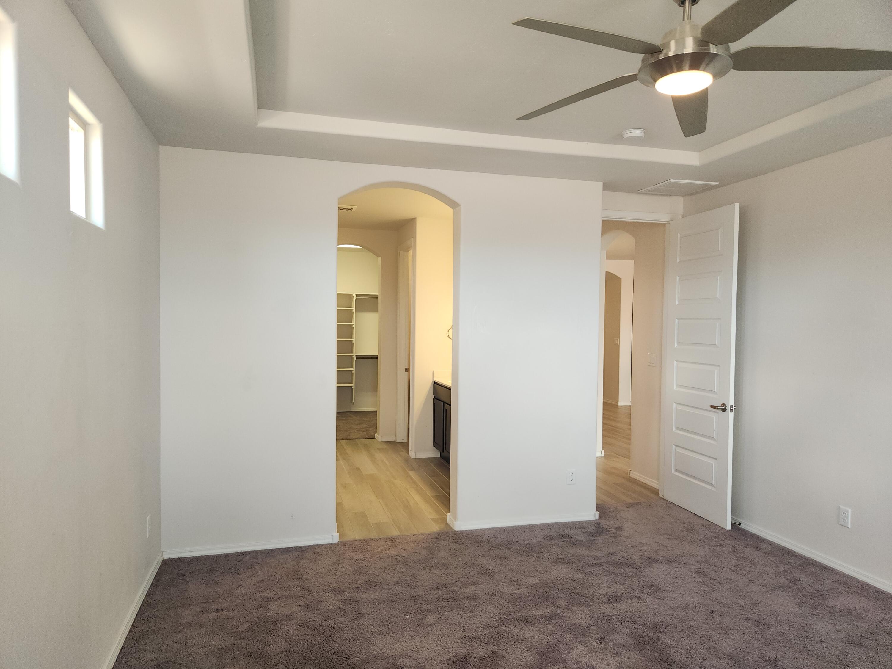 4340 Golden Eagle Loop NE