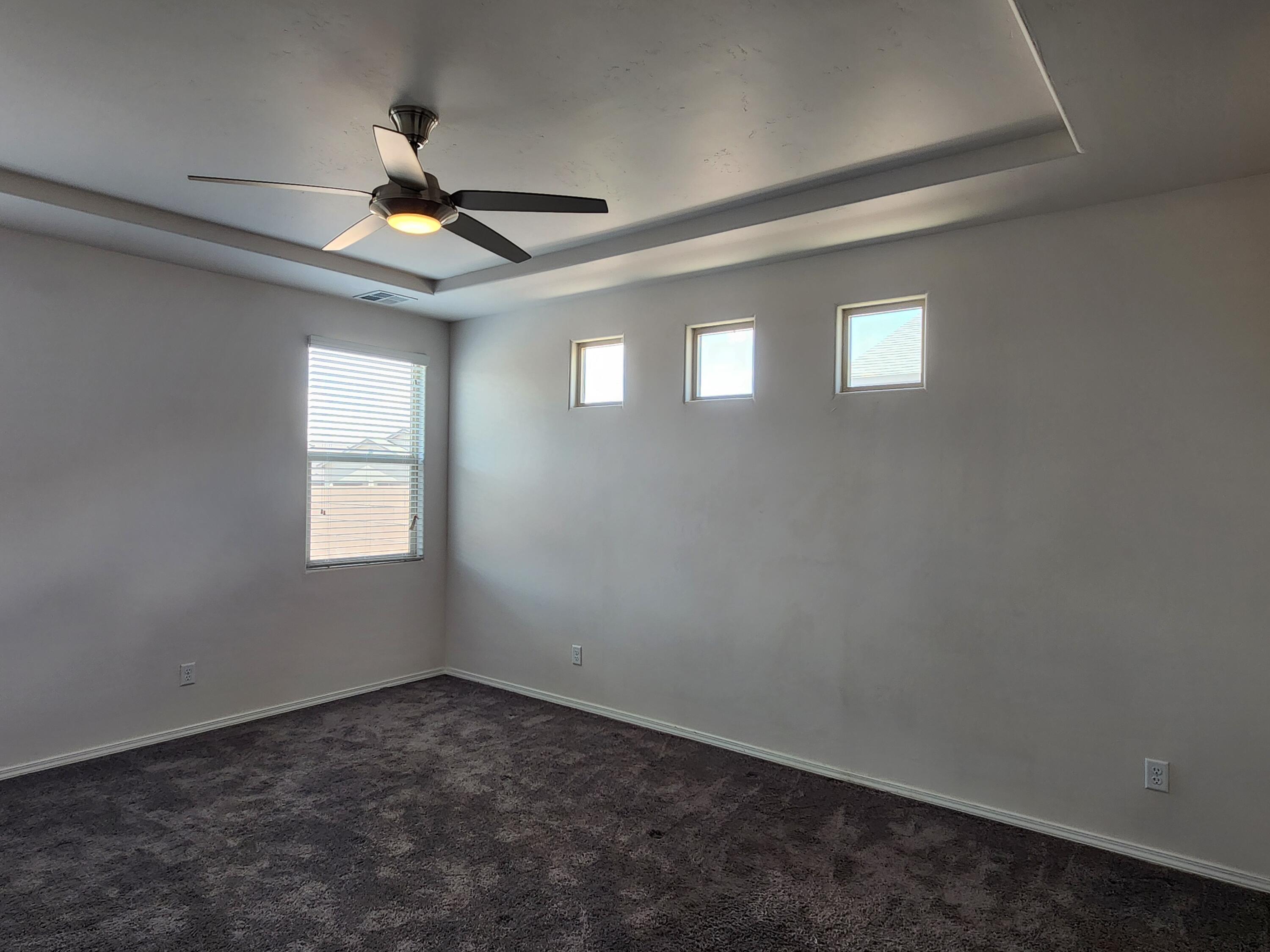 4340 Golden Eagle Loop NE