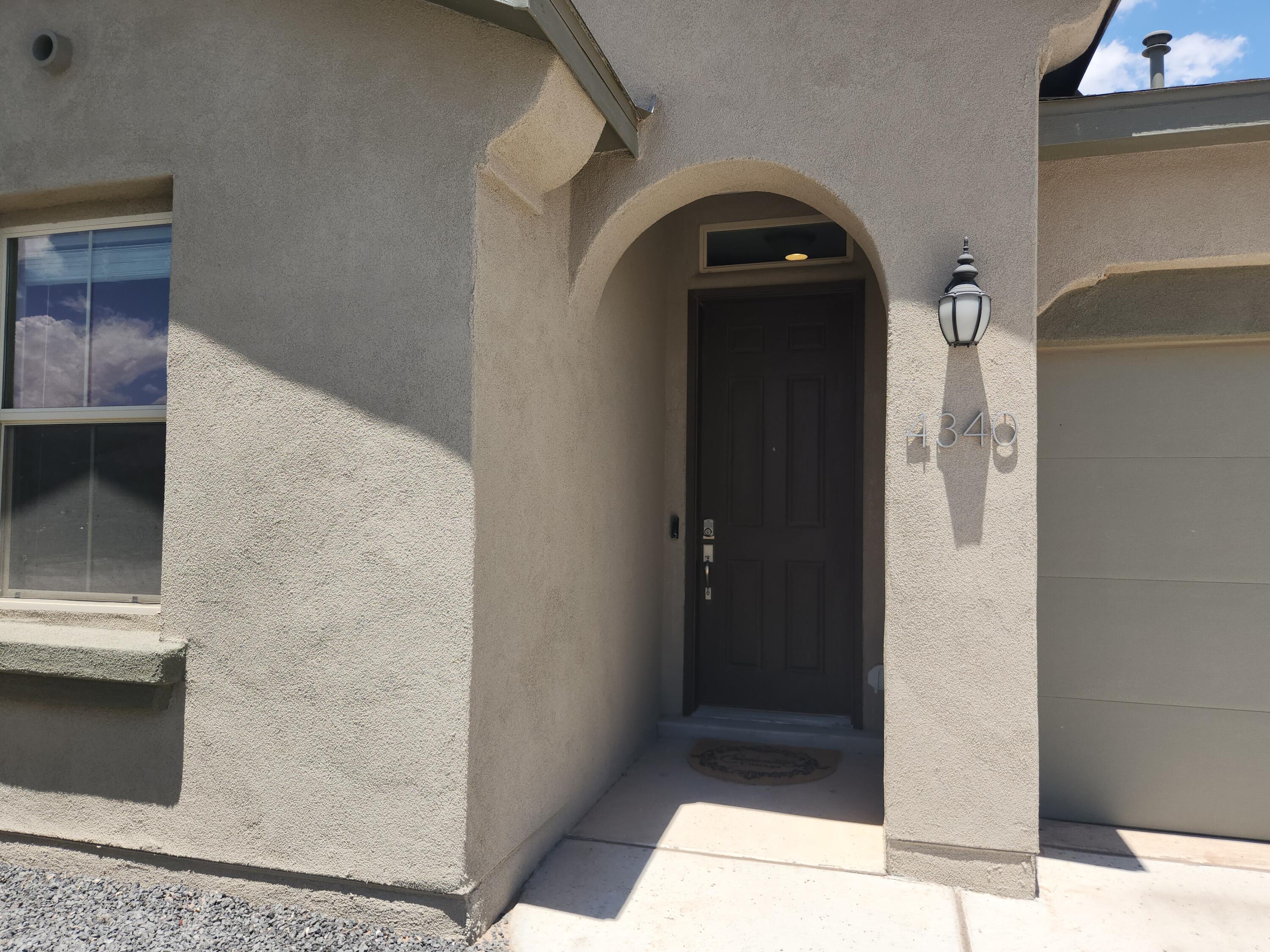 4340 Golden Eagle Loop NE