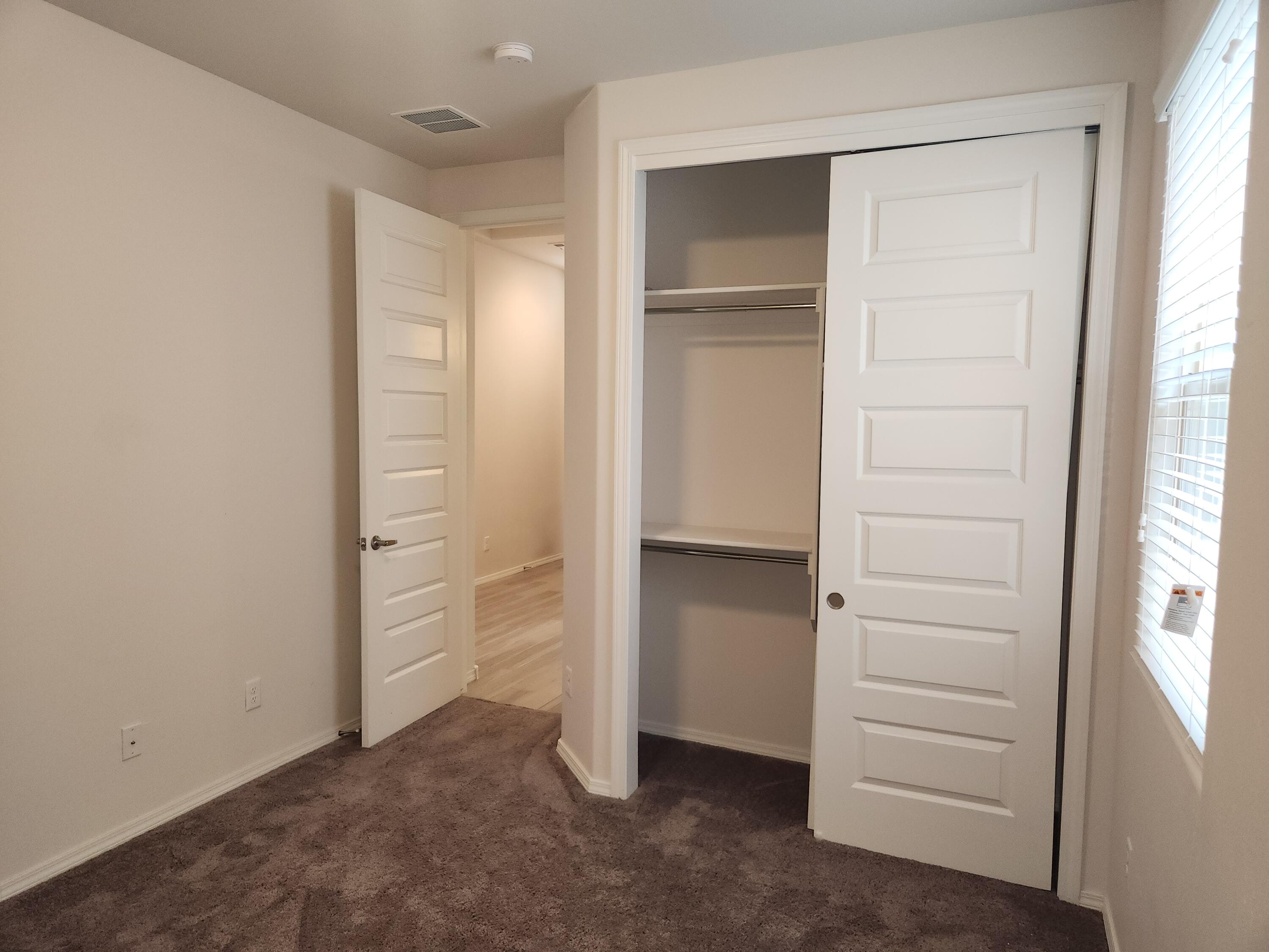 4340 Golden Eagle Loop NE