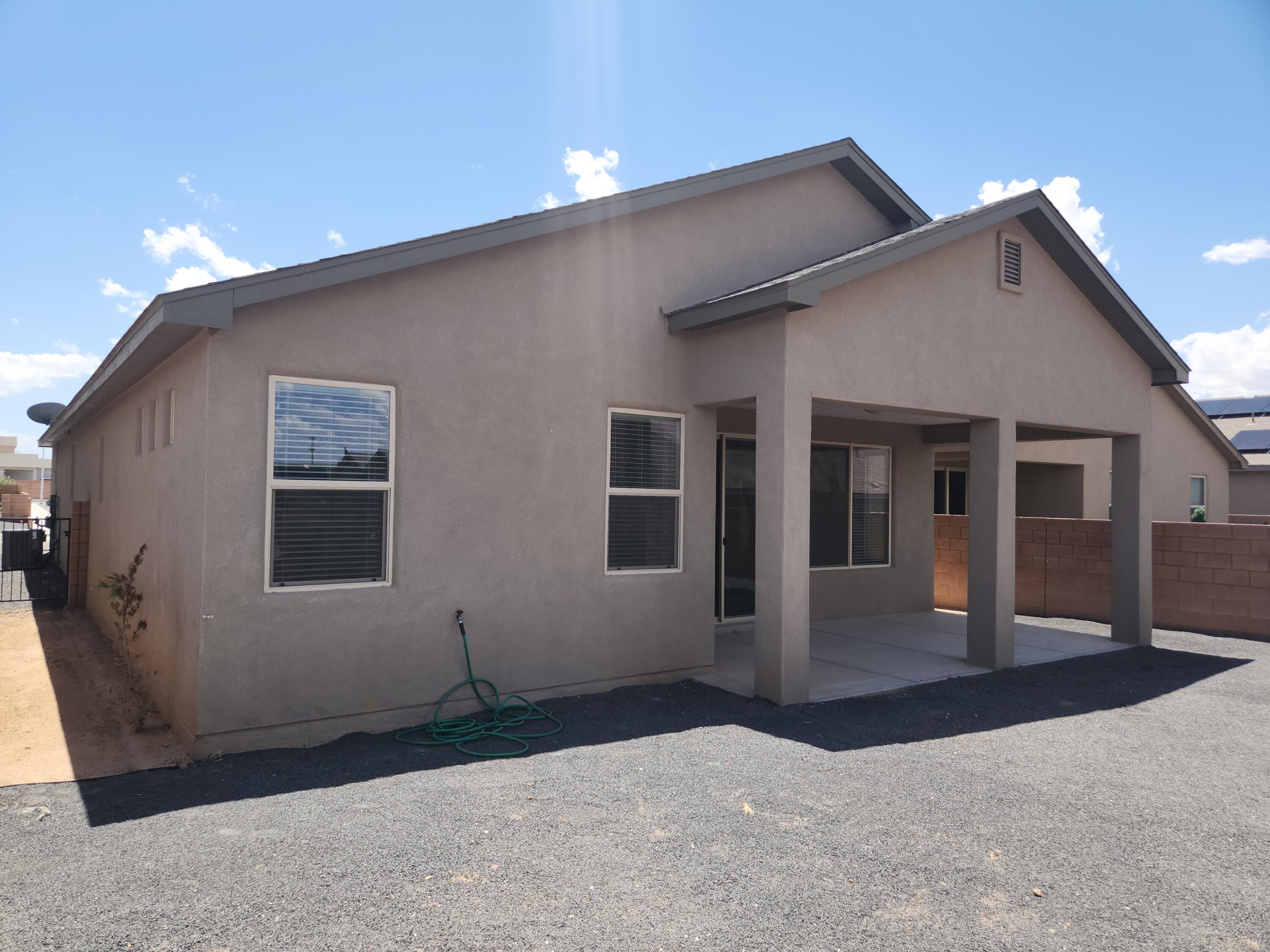 4340 Golden Eagle Loop NE