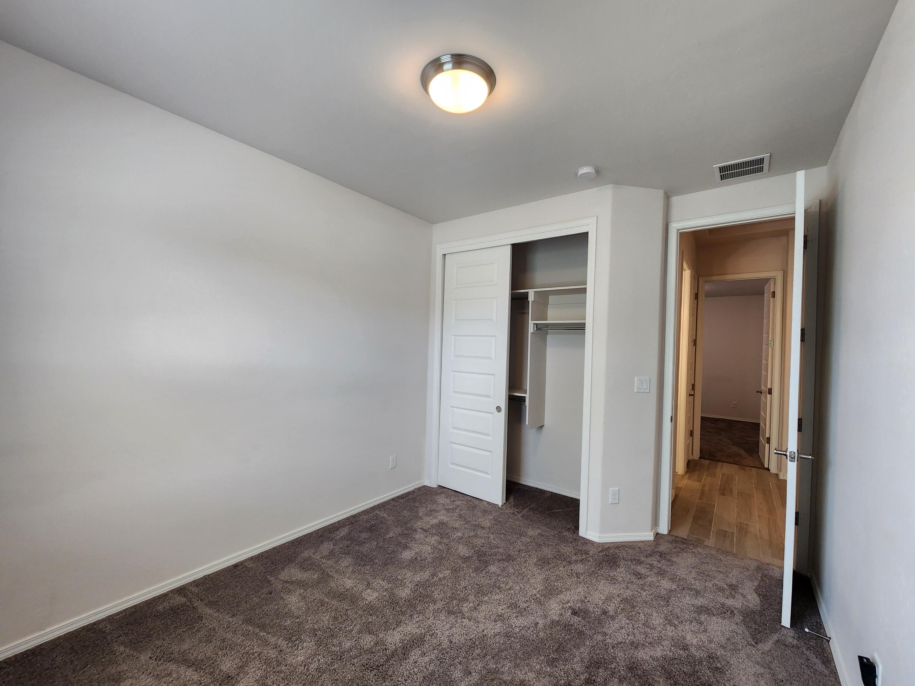 4340 Golden Eagle Loop NE