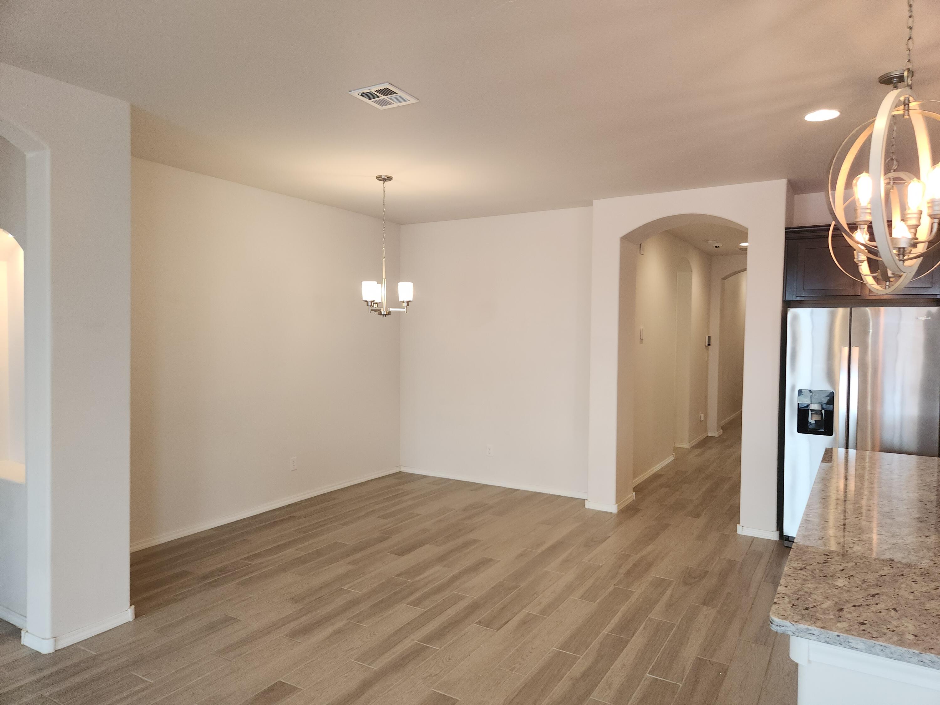 4340 Golden Eagle Loop NE