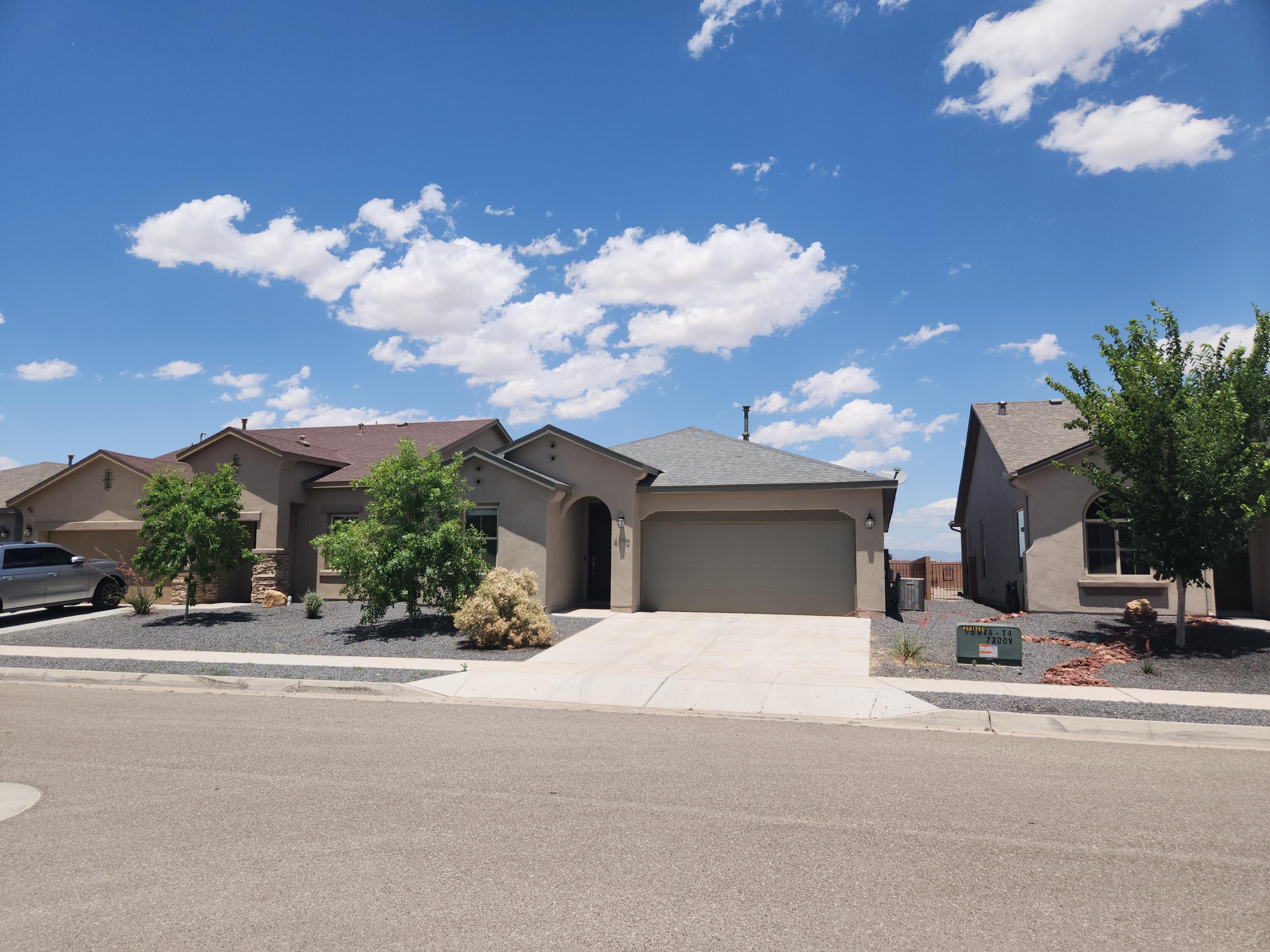 4340 Golden Eagle Loop NE