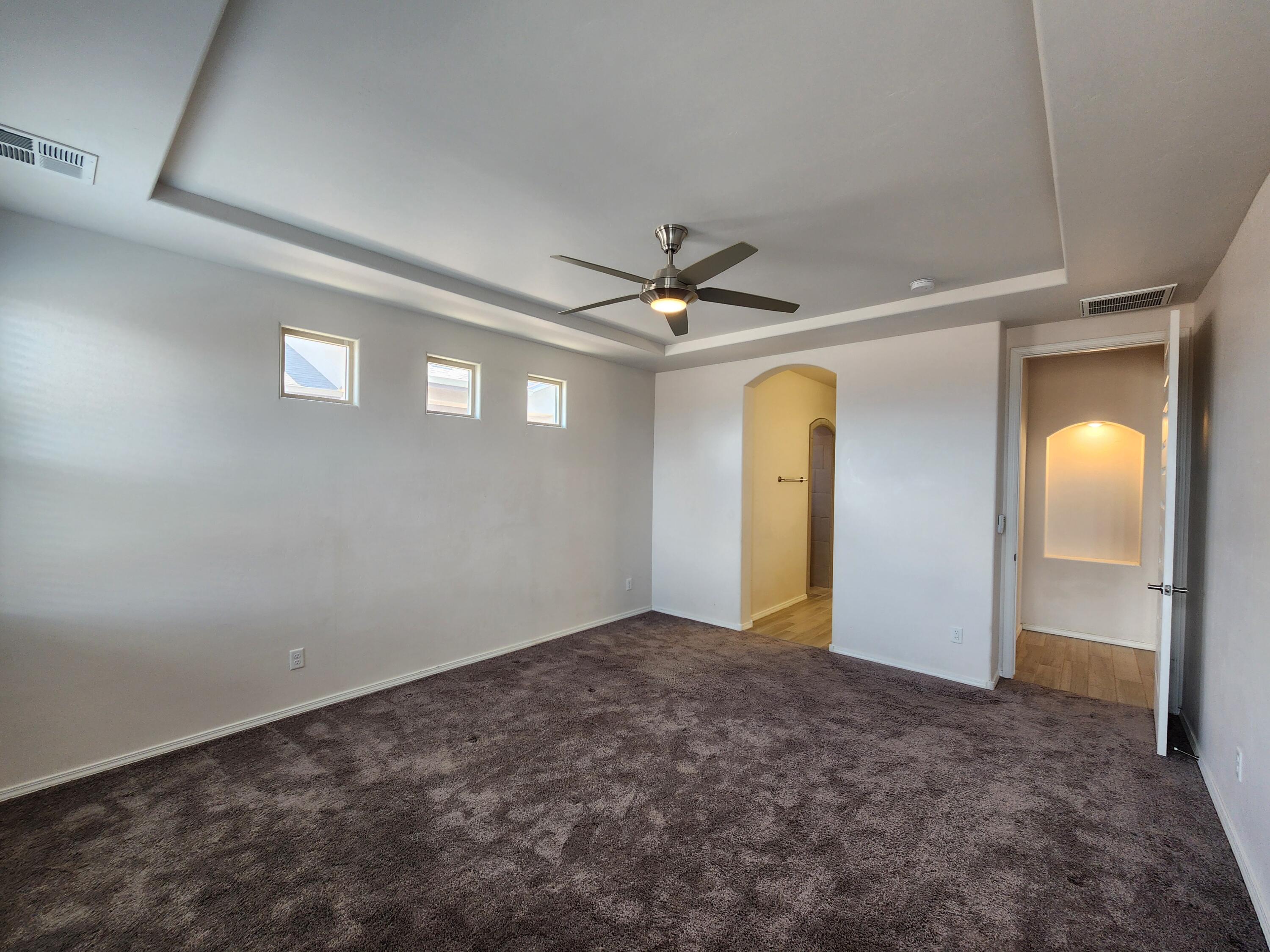 4340 Golden Eagle Loop NE
